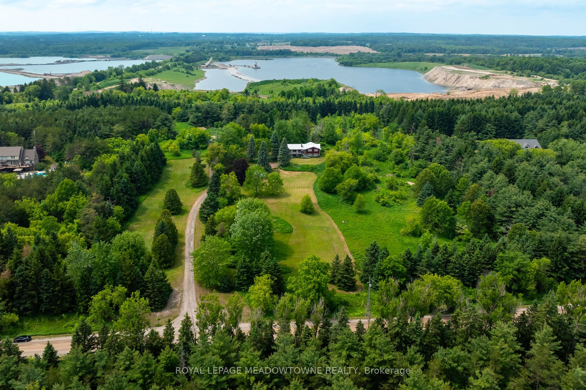 3574 Escarpment Side Road, Caledon, ON L7K 1E7 photo 2