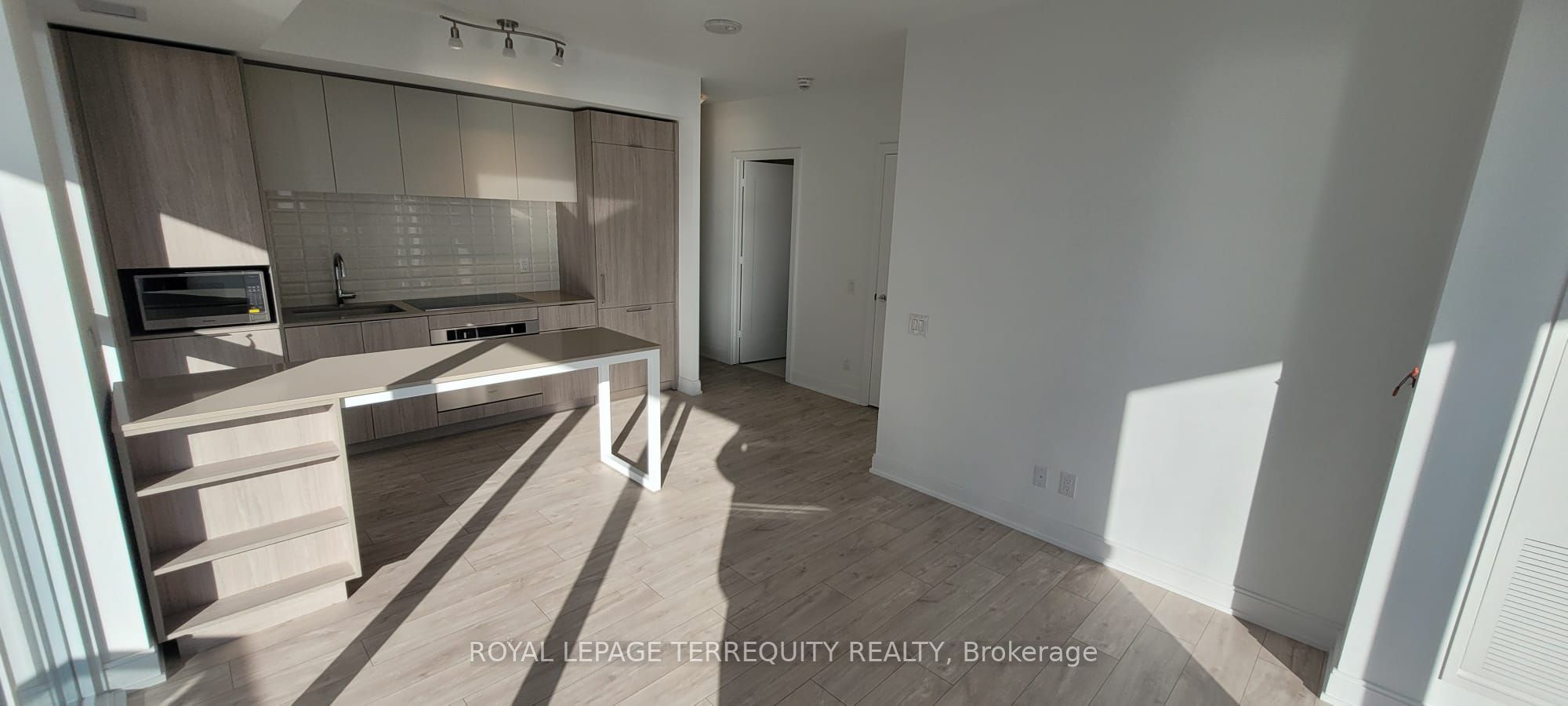 70 Annie Craig Drive 1407, Toronto, ON M8V 0G2 photo 3