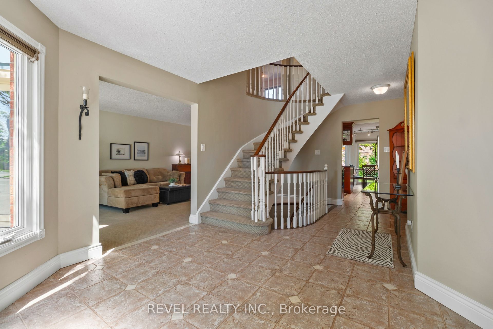 6672 Mockingbird Lane, Mississauga, ON L5N 5K1 photo 3