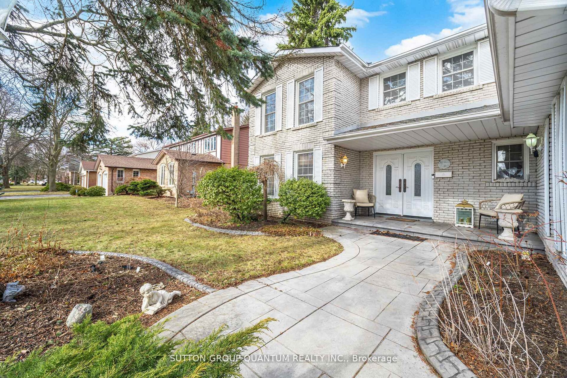 1511 Ifield Road, Mississauga, ON L5H 3V8 photo 2