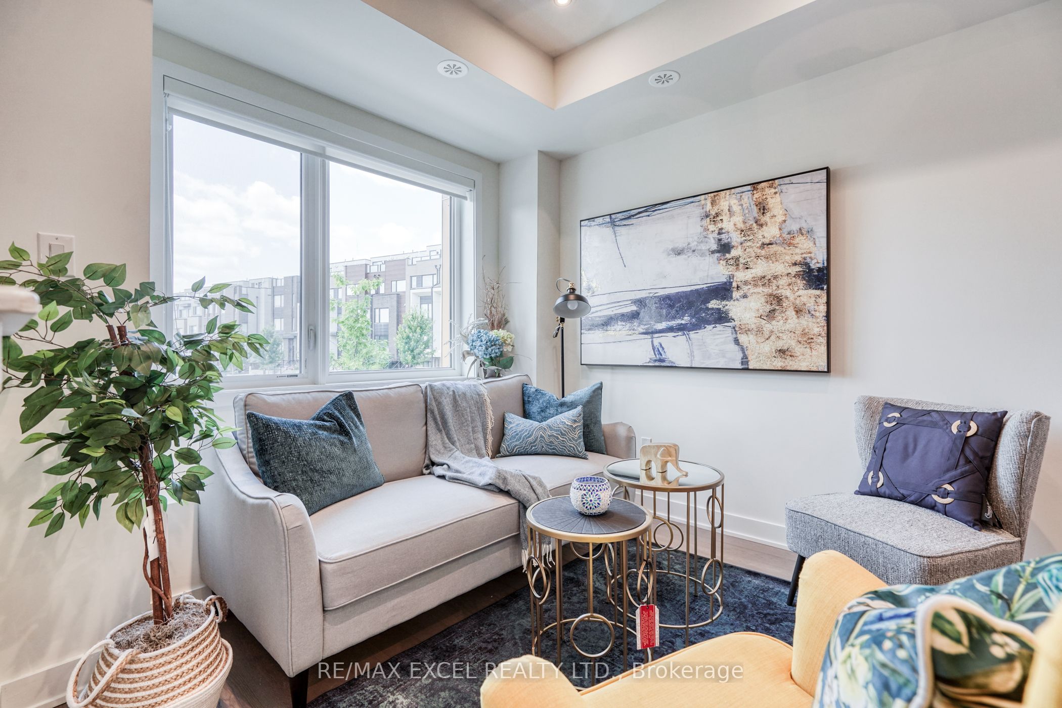 107 Frederick Tisdale Drive, Toronto, ON M3K 0C6 photo 2