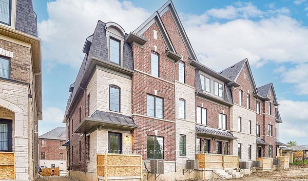 1449 National Common, Burlington, ON L7P 0V7 photo 2