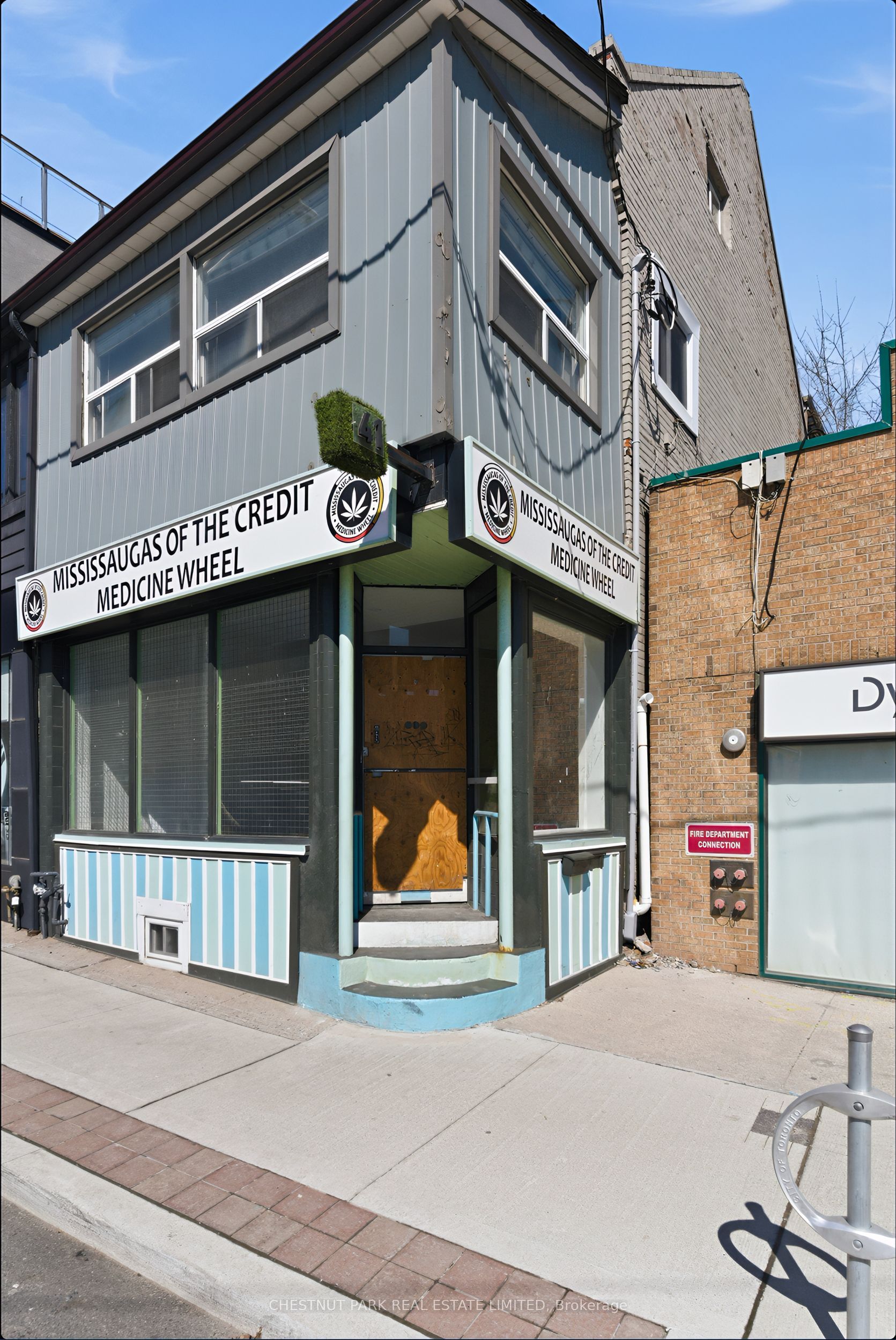 41 Roncesvalles Avenue, Toronto, ON M6R 2K4