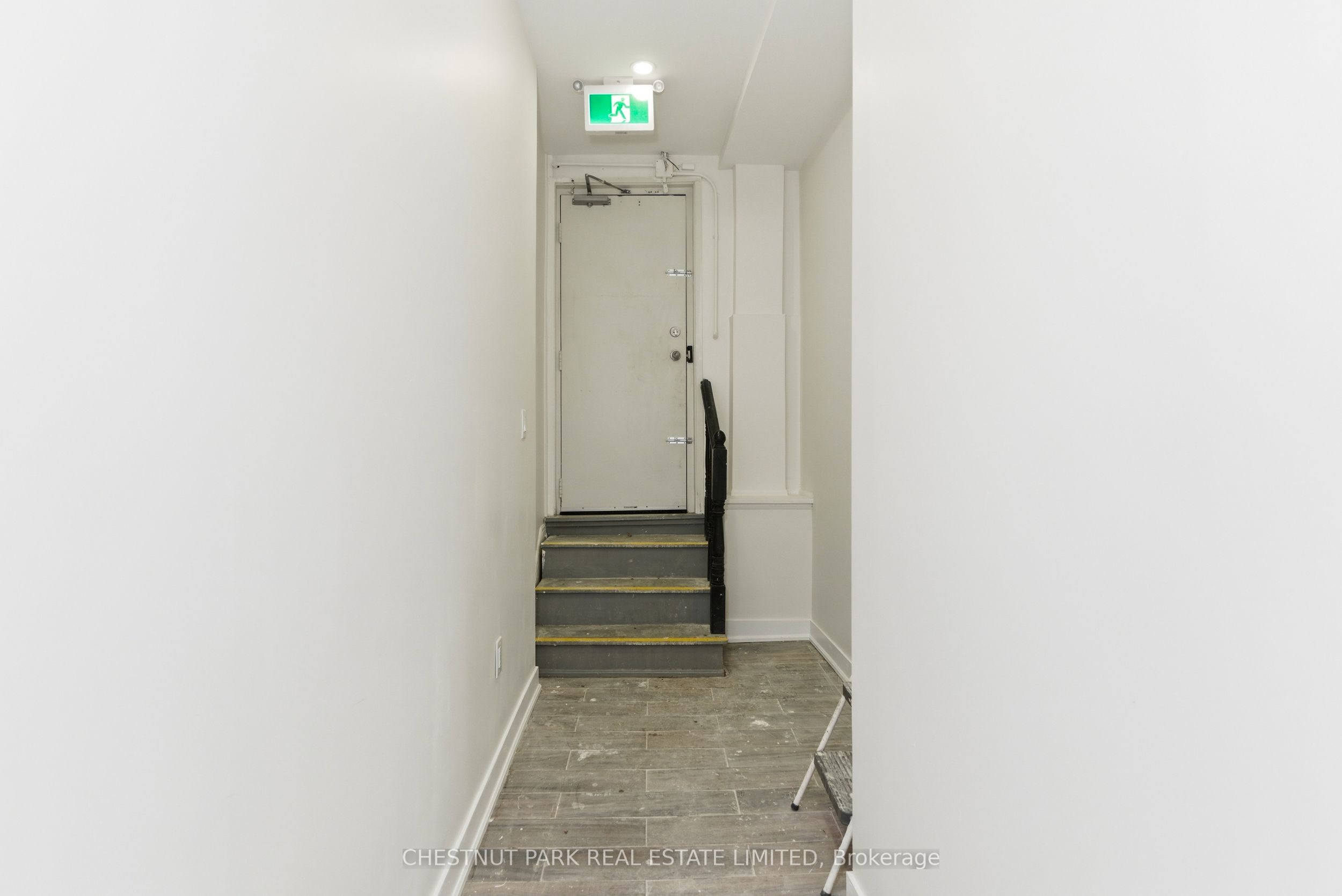 41 Roncesvalles Avenue, Toronto, ON M6R 2K4 photo 5