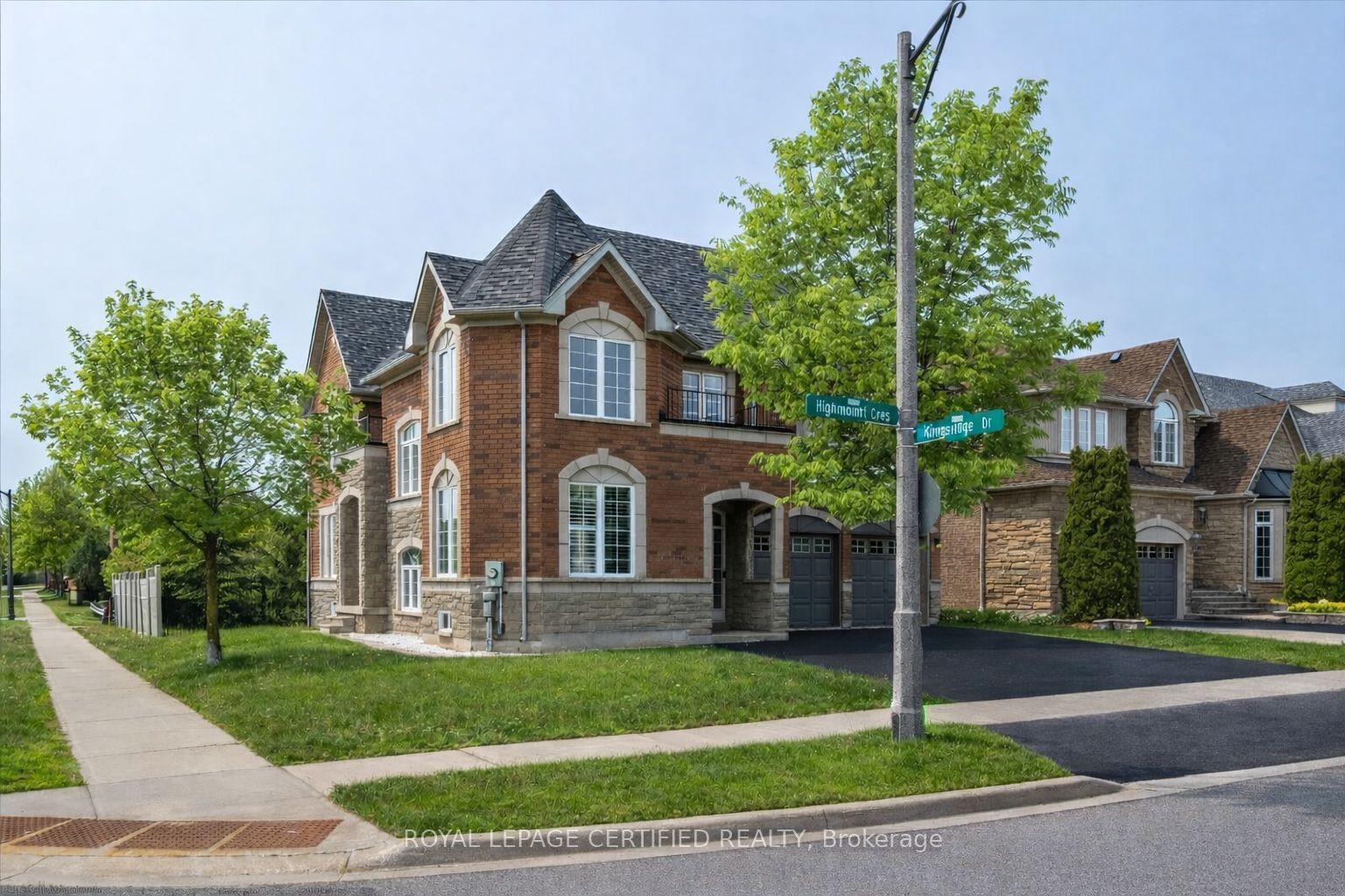 2523 Highmount Crescent, Oakville, ON L6M 4Z1 photo 2