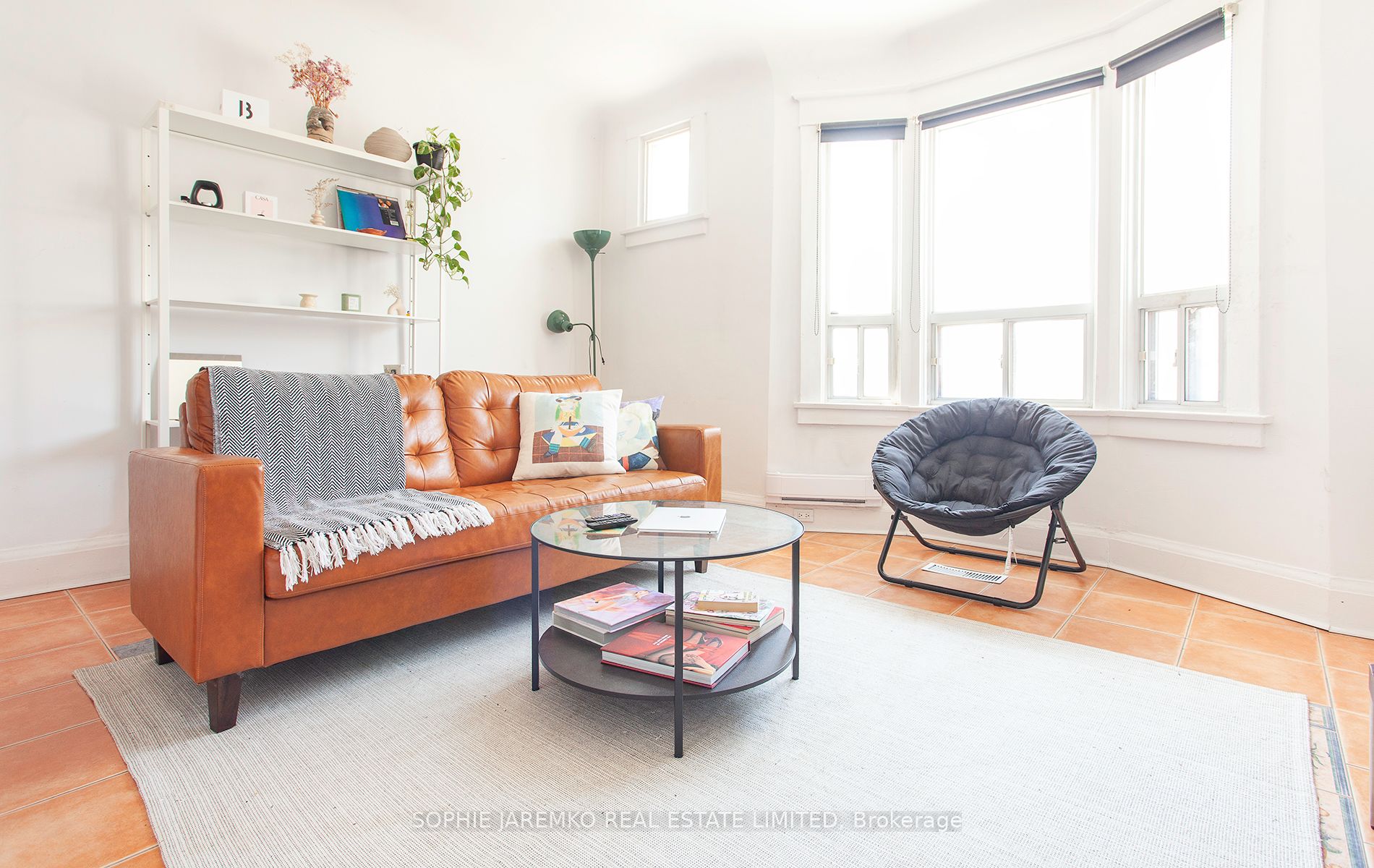 2102A Dundas Street W, Toronto, ON M6R 1W9 photo 3