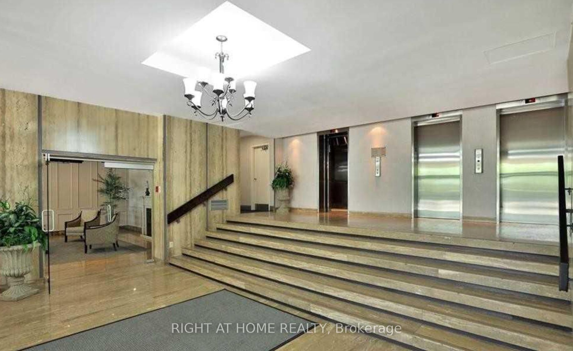 1359 WHITE OAKS Boulevard 1103, Oakville, ON L6H 2R8 photo 3