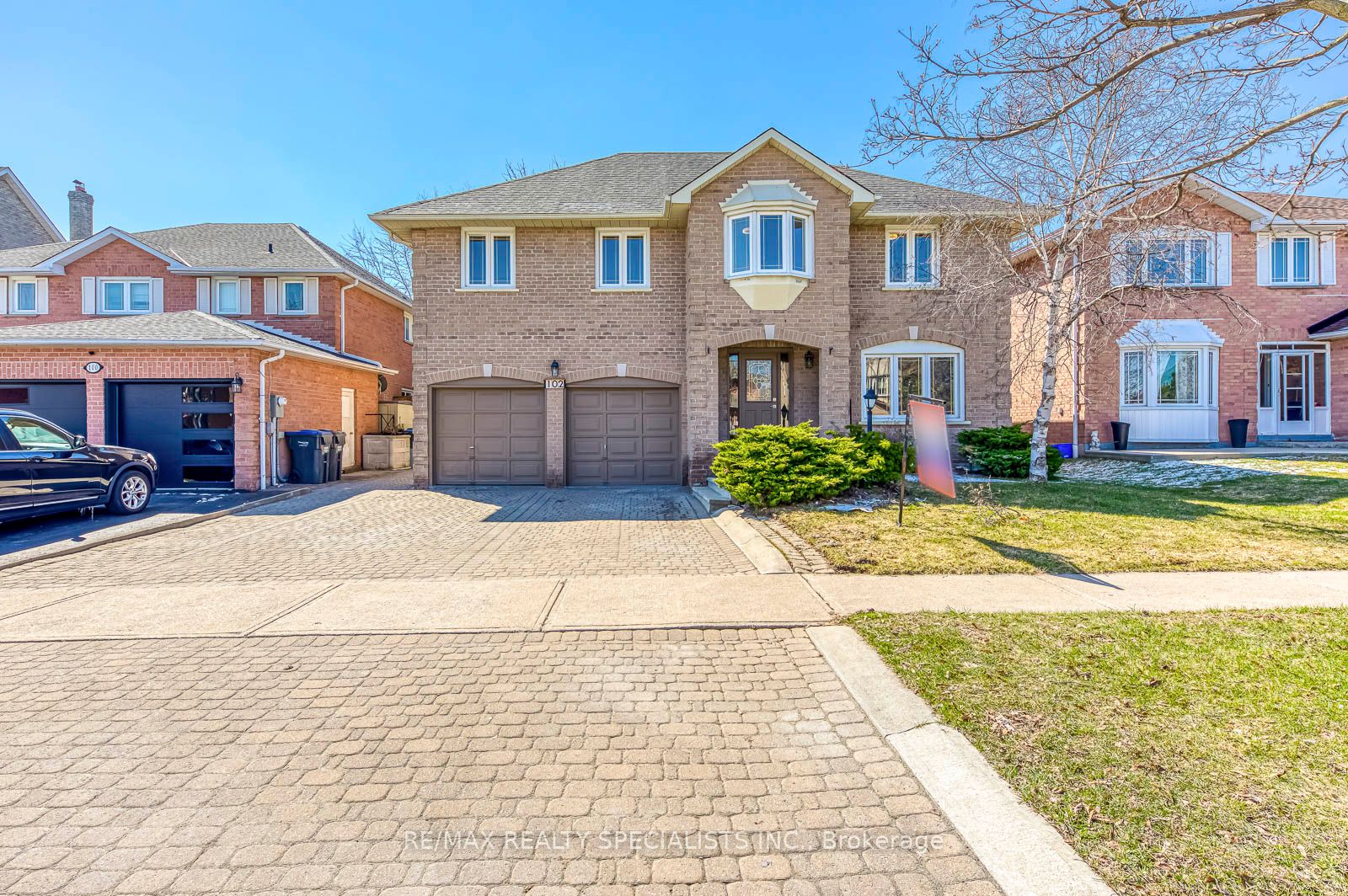 102 Sunforest Drive, Brampton, ON L6Z 4B2