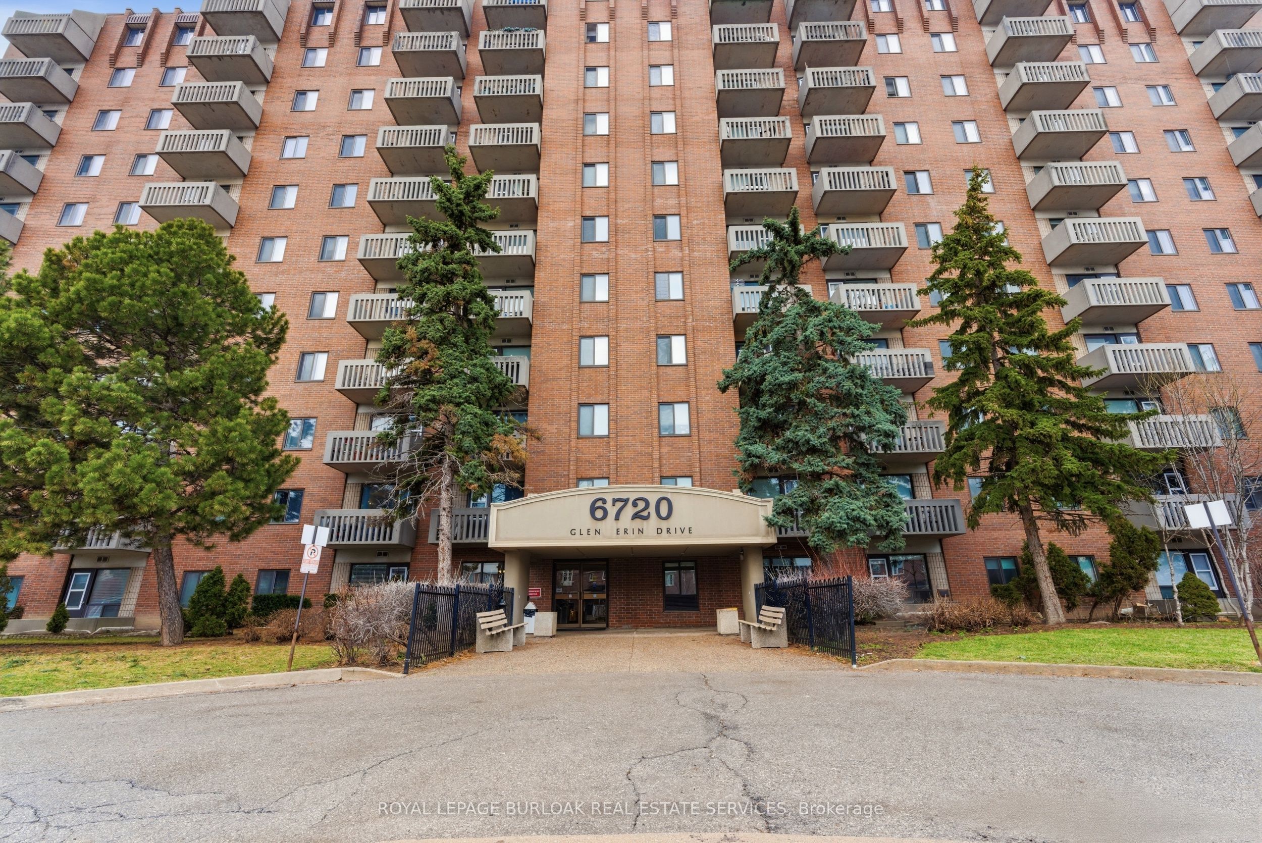 6720 Glen Erin Drive 312, Mississauga, ON L5N 3K8 photo 3