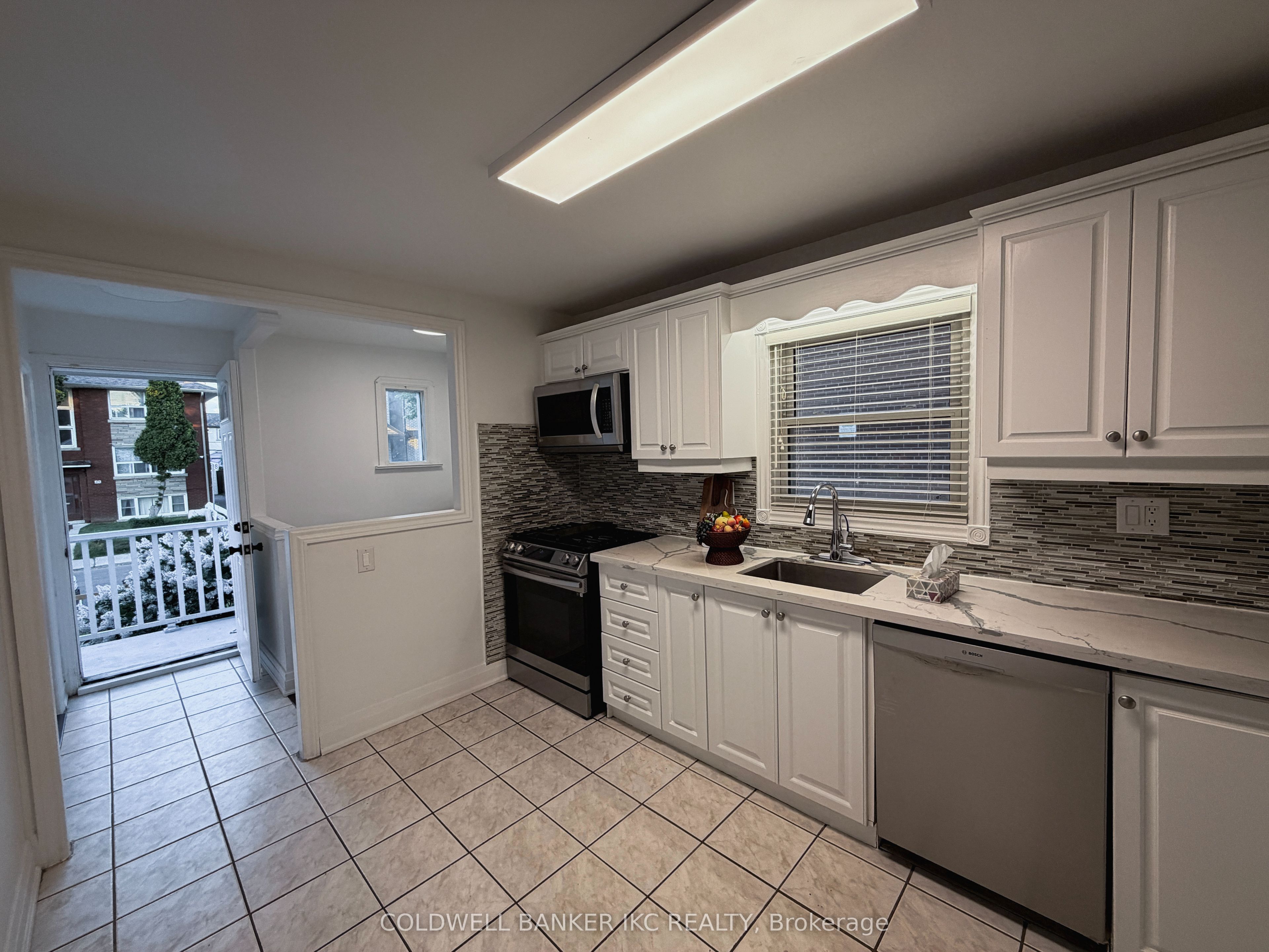 82 Seventeenth Street, Toronto, ON M8V 3K4 photo 5