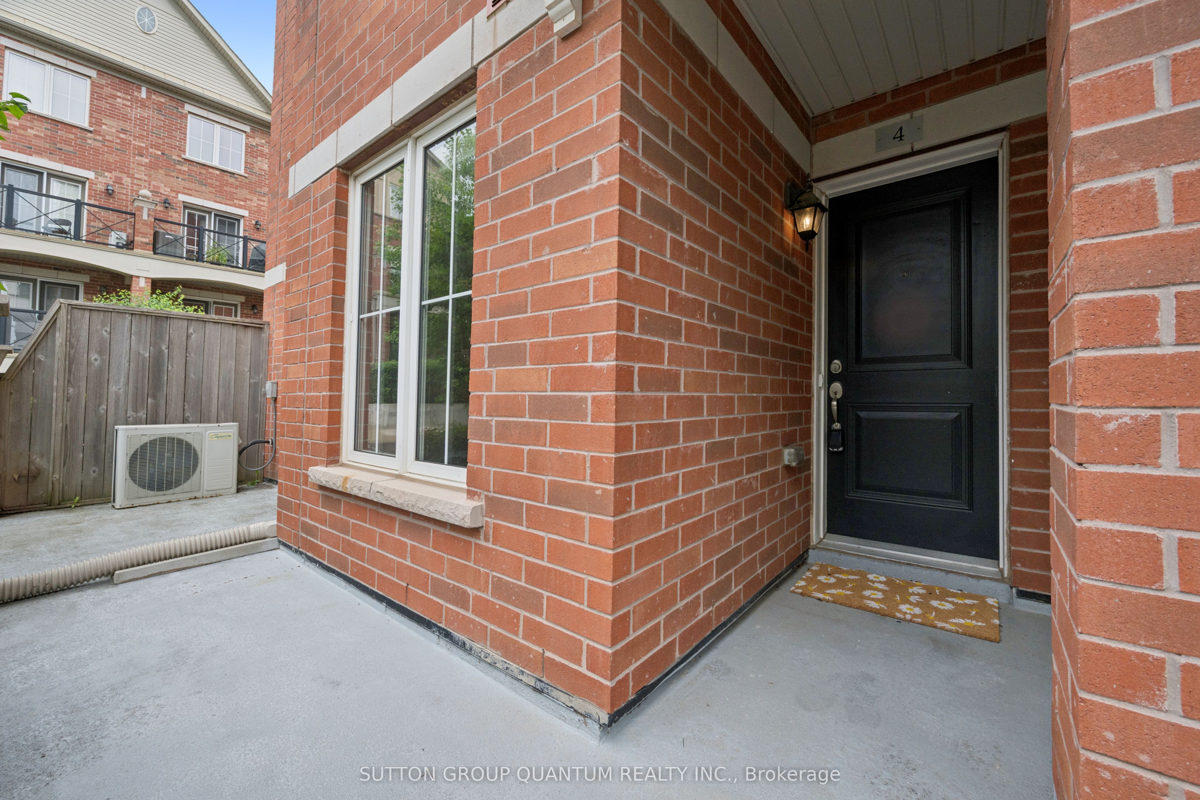 43 Hays Boulevard 4, Oakville, ON L6H 0J1 photo 3