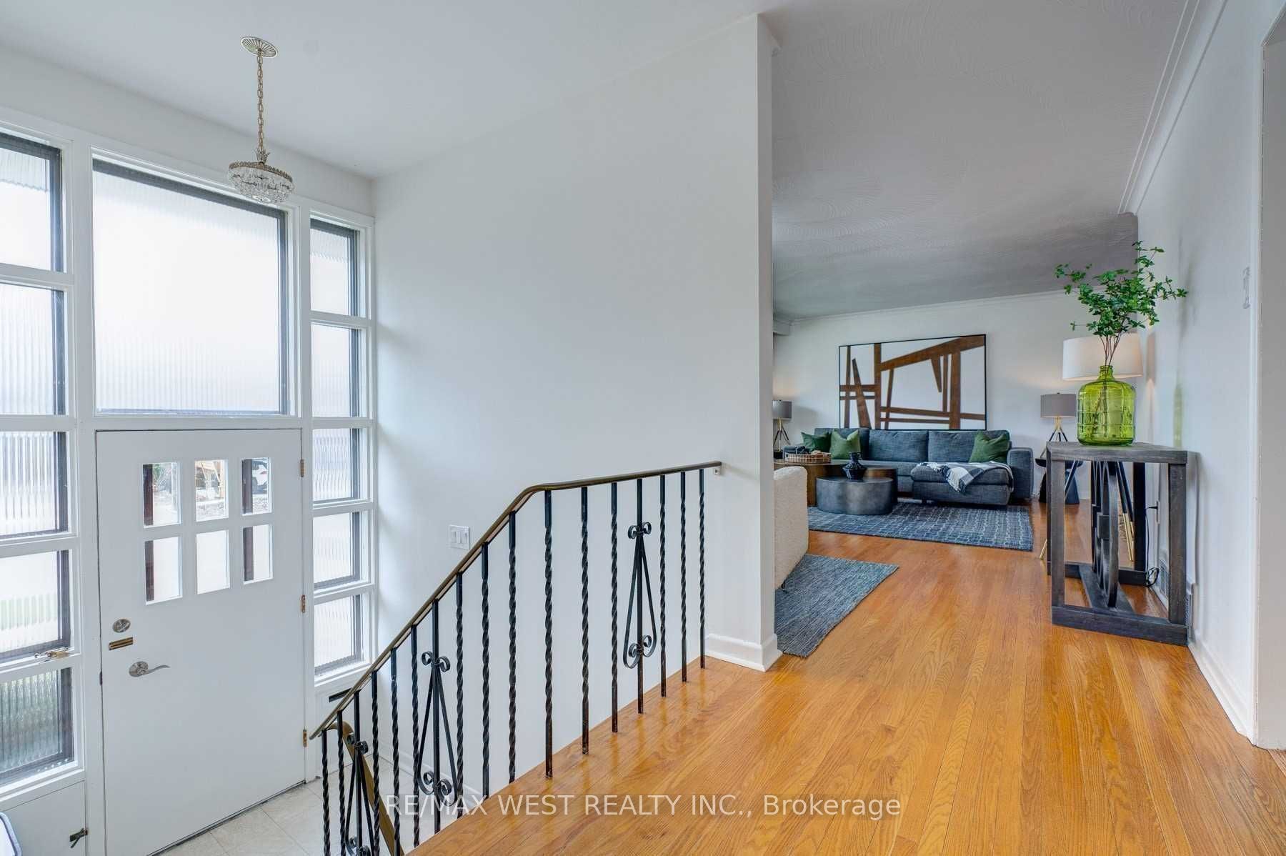 29 Fulwell Crescent, Toronto, ON M3J 1Y4 photo 2