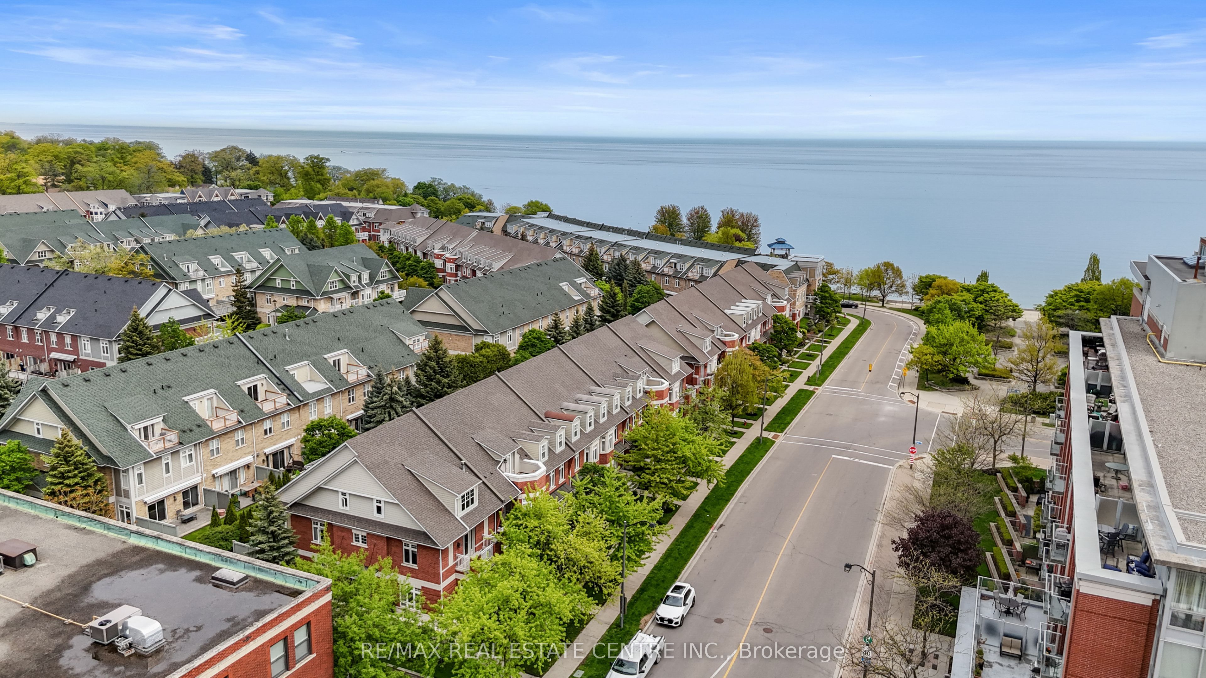 12 St Lawrence Drive, Mississauga, ON L5G 4V1 photo 3