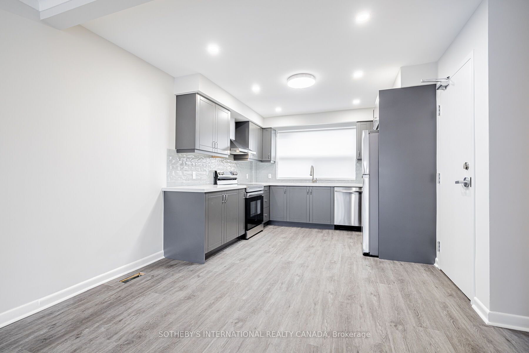 72 Winston Park Boulevard Main, Toronto, ON M3K 1C3 photo 3