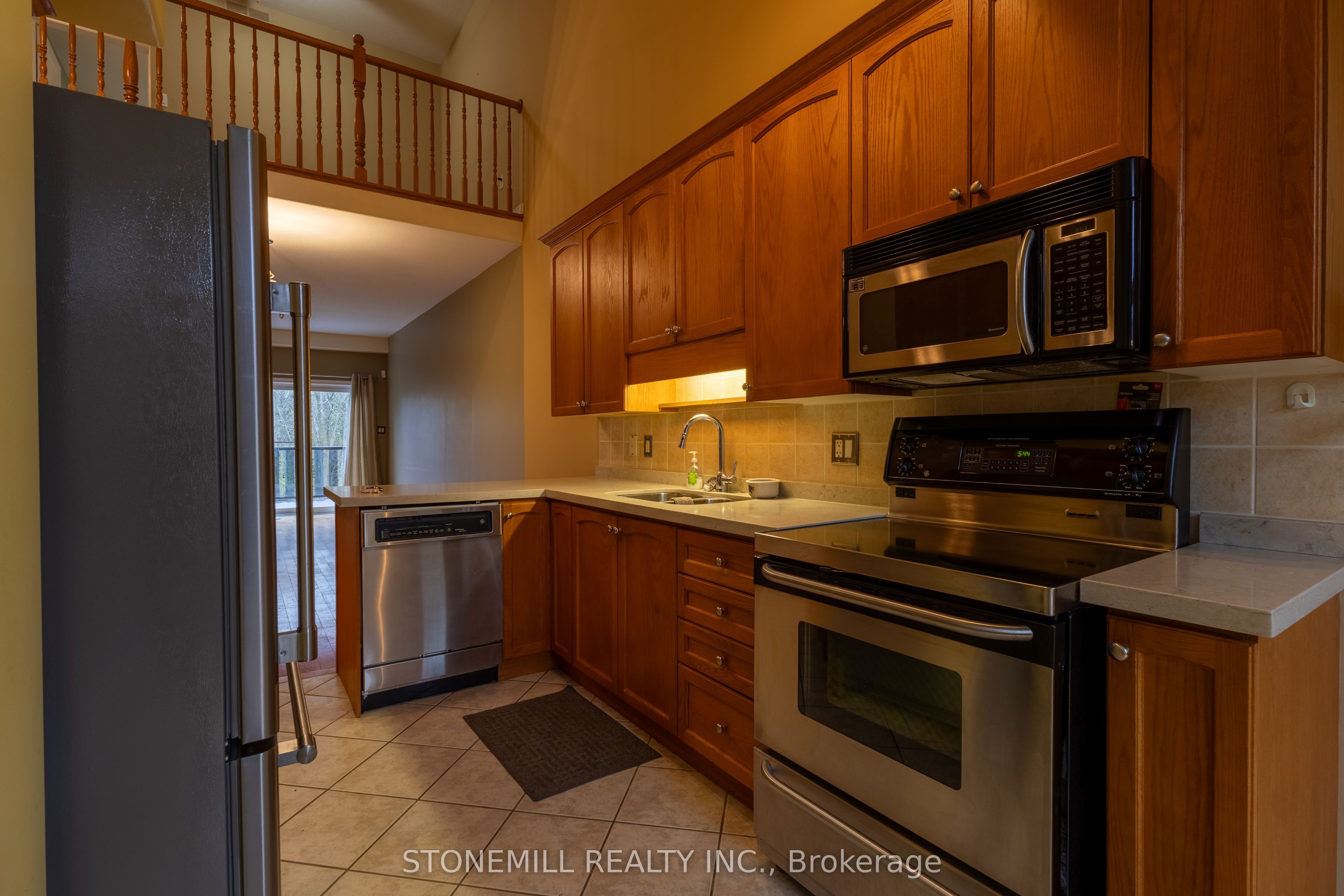 4066 Medland Drive, Burlington, ON L7M 4Z6 photo 4
