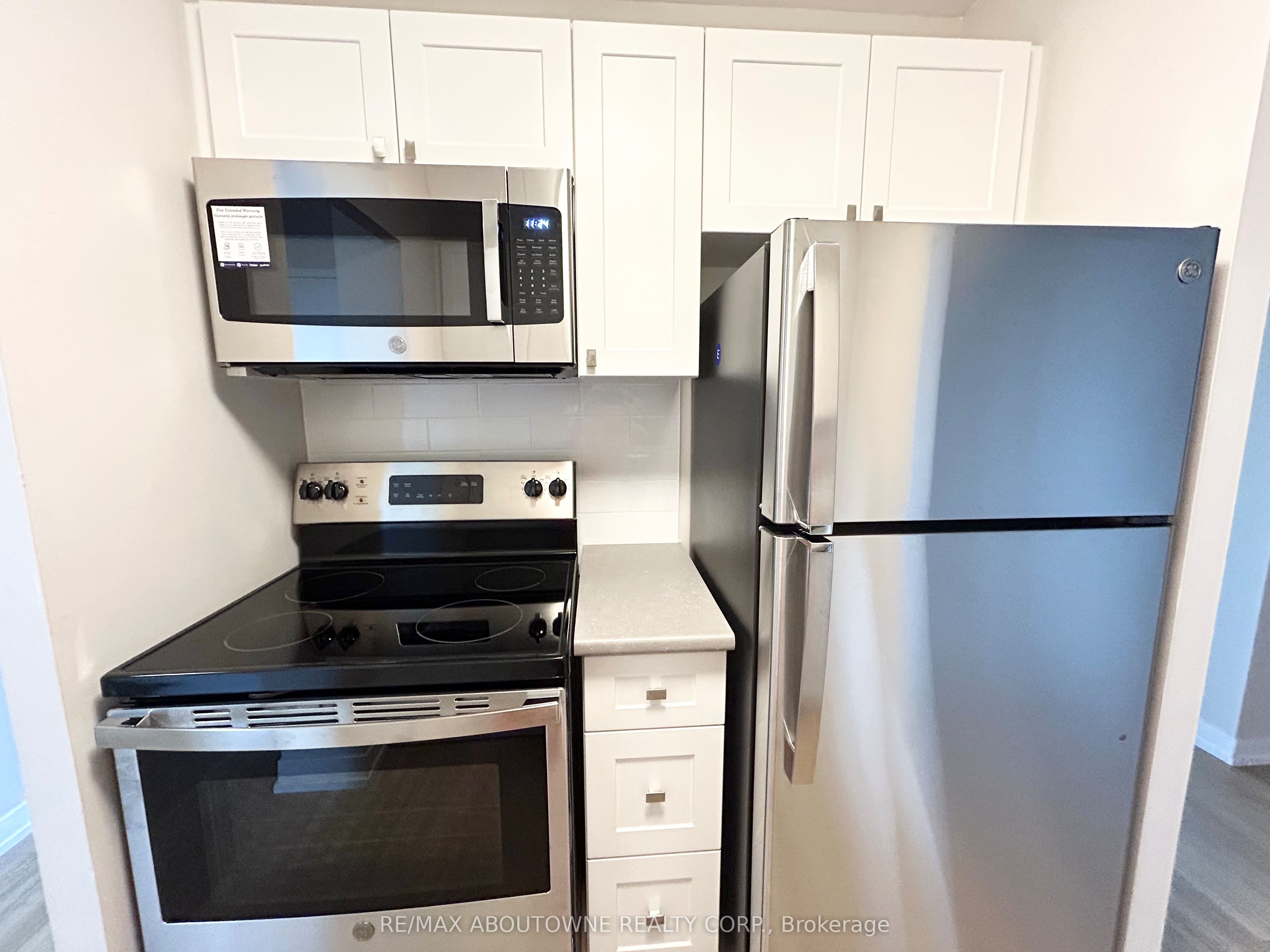 82 Millside Drive 1005, Milton, ON L9T 4A1 photo 4