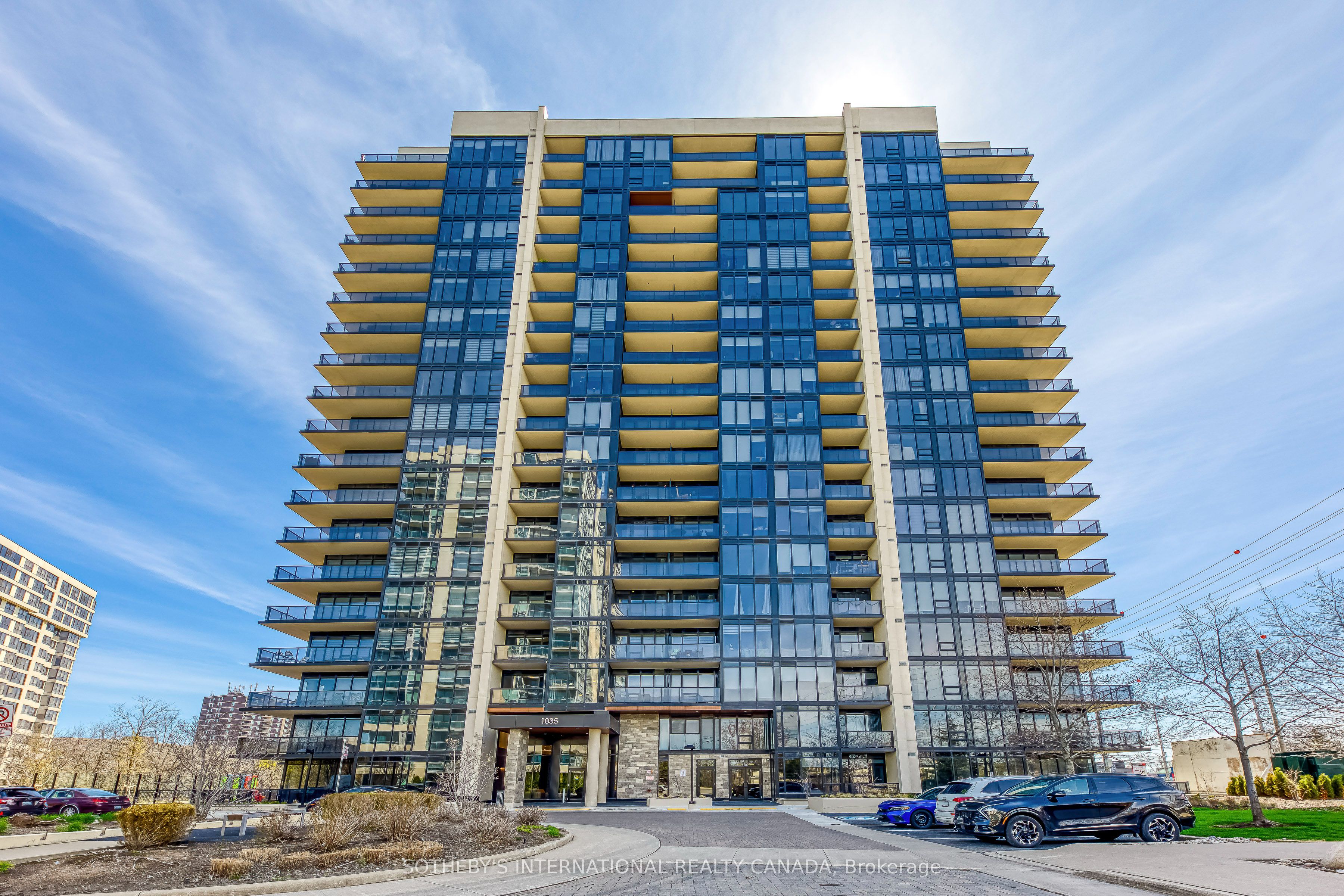 1035 Southdown Road 212, Mississauga, ON L5J 0A2