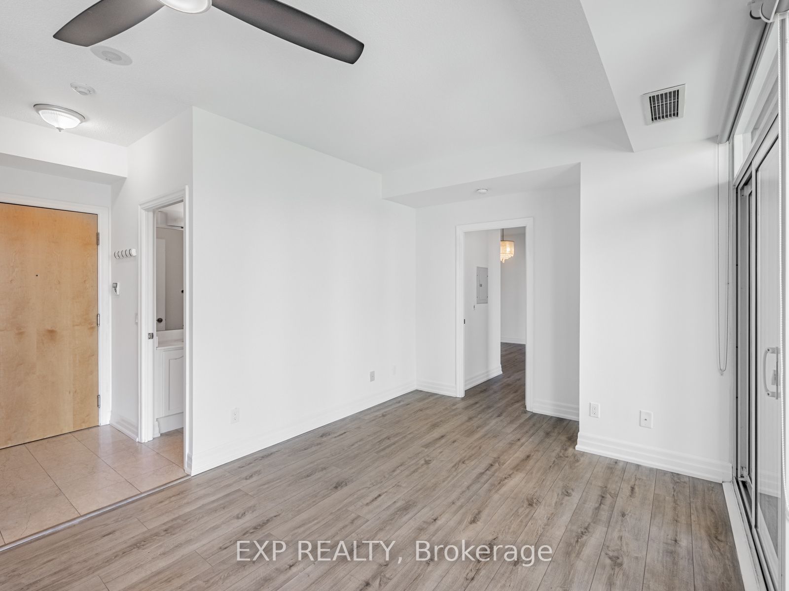 58 Marine Parade Drive 228, Toronto, ON M8V 4G1 photo 4