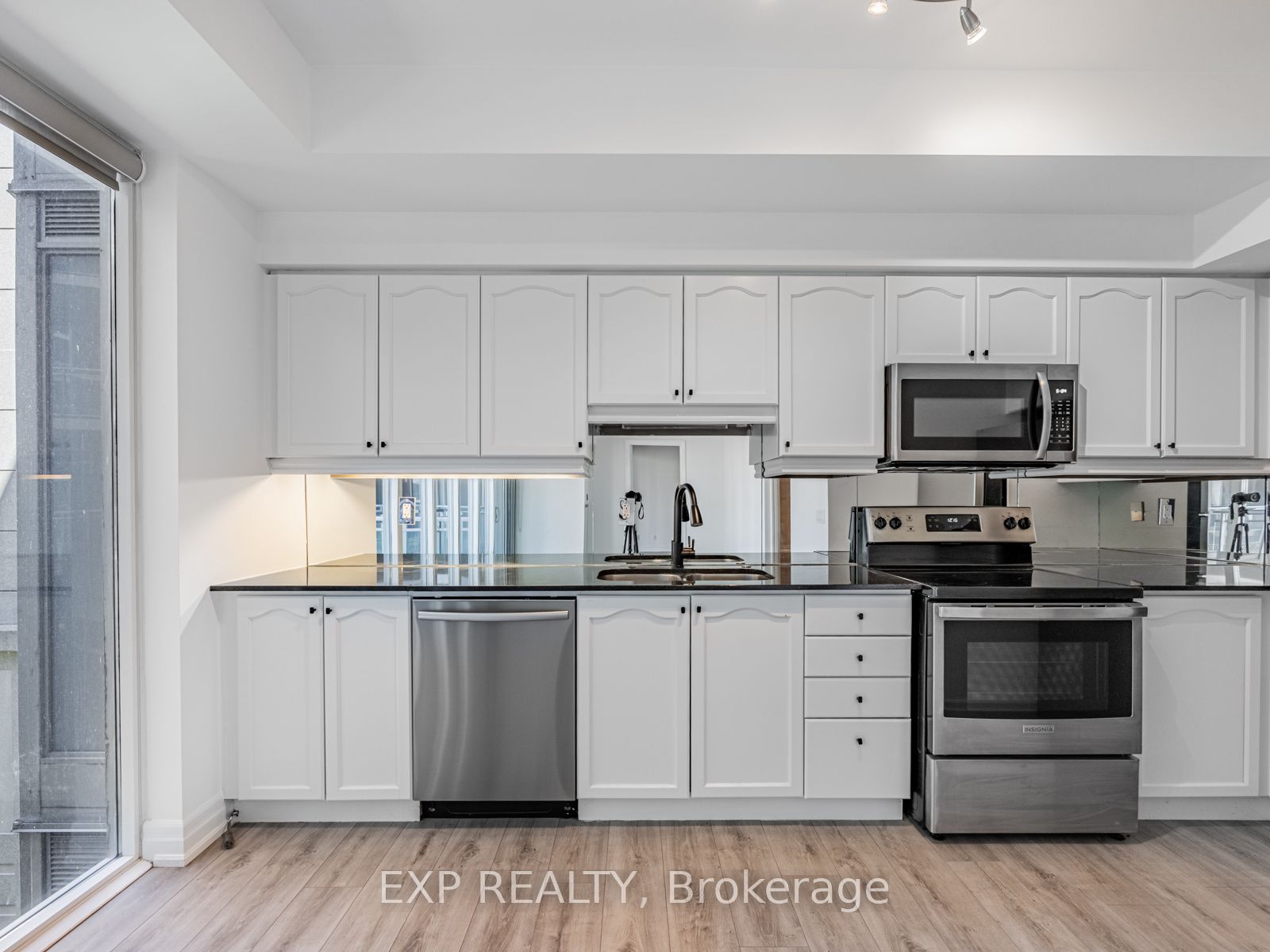 58 Marine Parade Drive 228, Toronto, ON M8V 4G1 photo 5