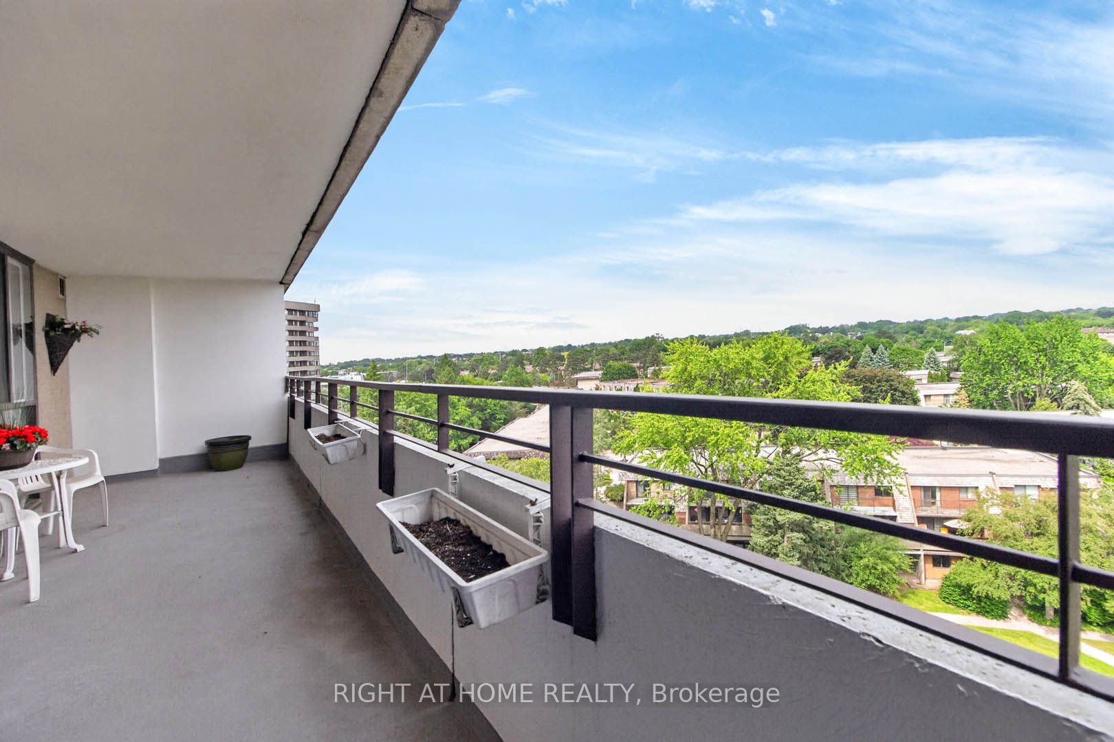 1320 Mississauga Valley Boulevard 806, Mississauga, ON L5A 3S9 photo 3