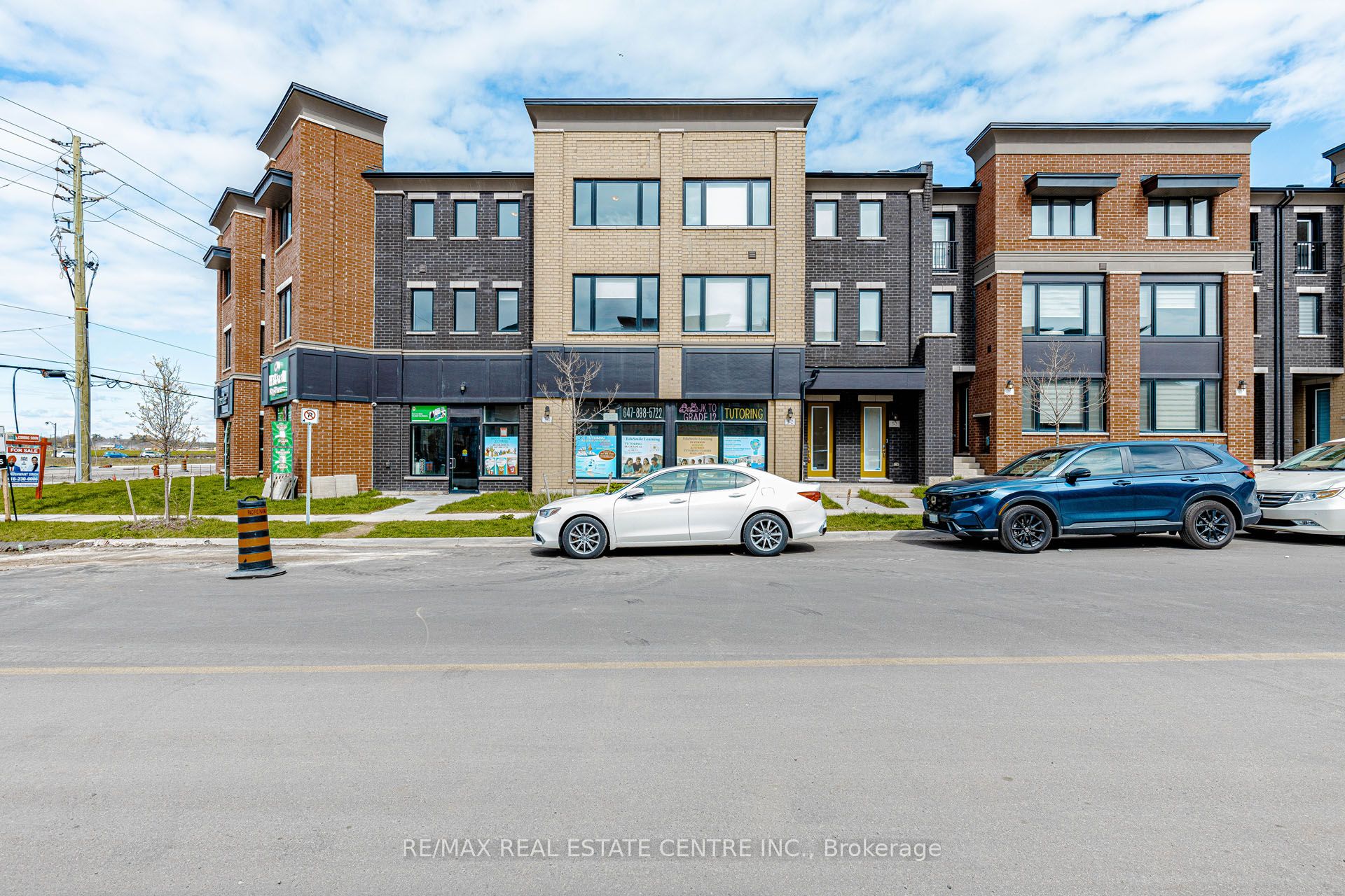 3 Marvin Avenue, Oakville, ON L6H 0Z6 photo 3