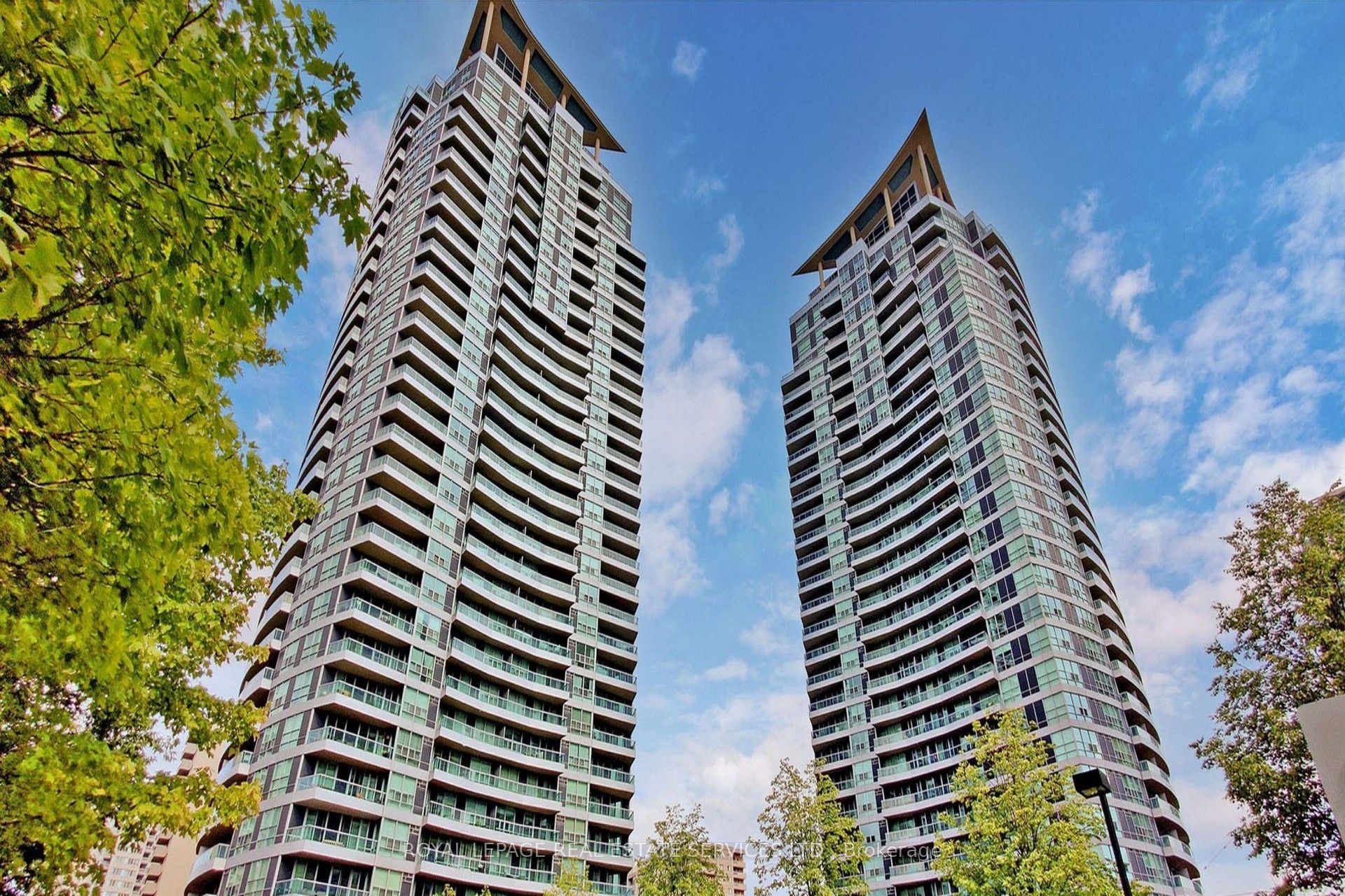1 Elm Drive W 2505, Mississauga, ON L5B 4M1 photo 2