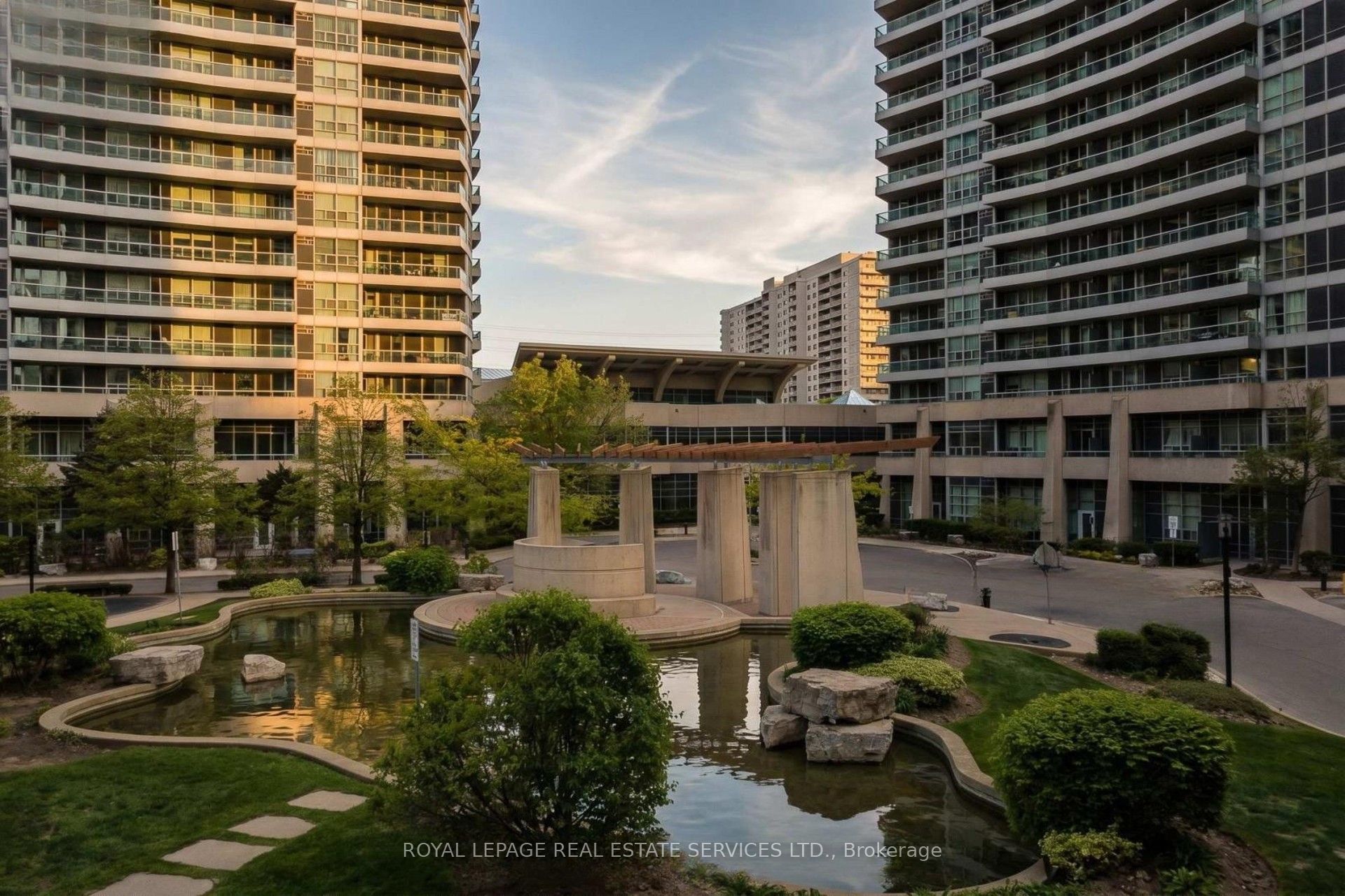 1 Elm Drive W 2505, Mississauga, ON L5B 4M1 photo 4