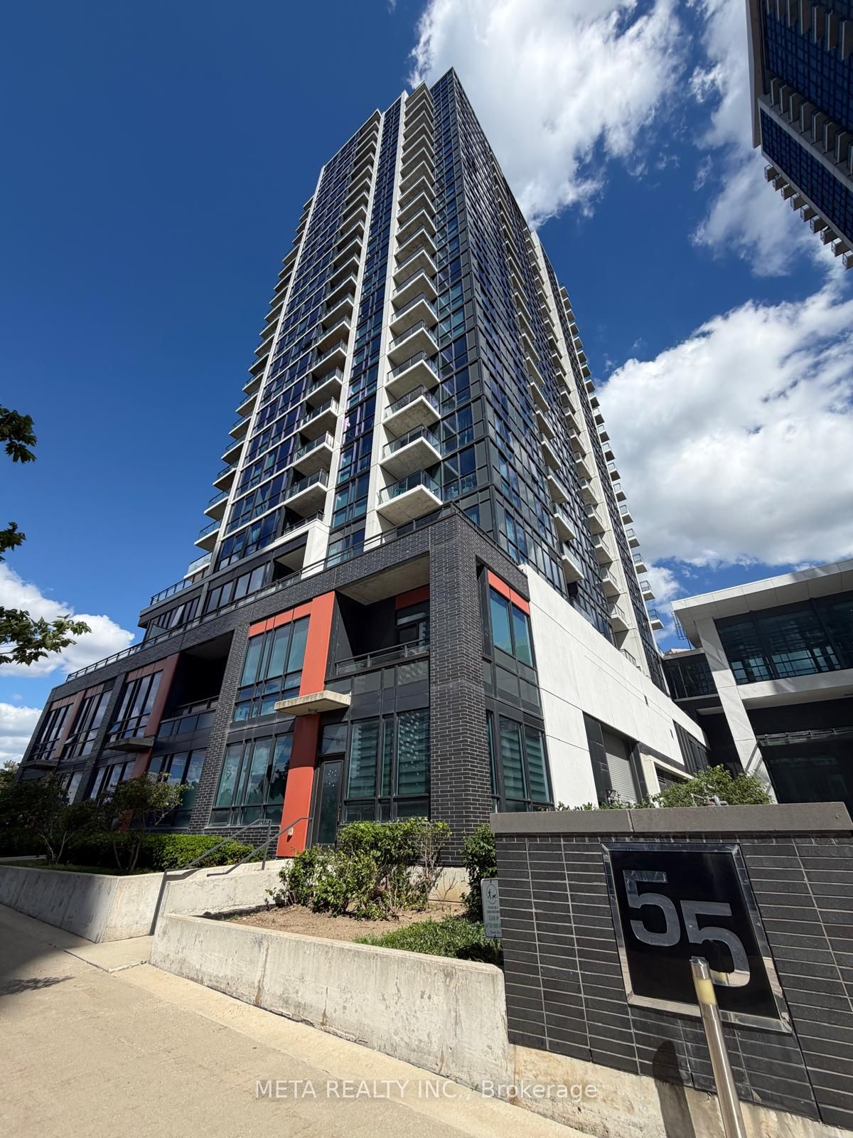 55 Eglinton Avenue W 706, Mississauga, ON L5R 0E4