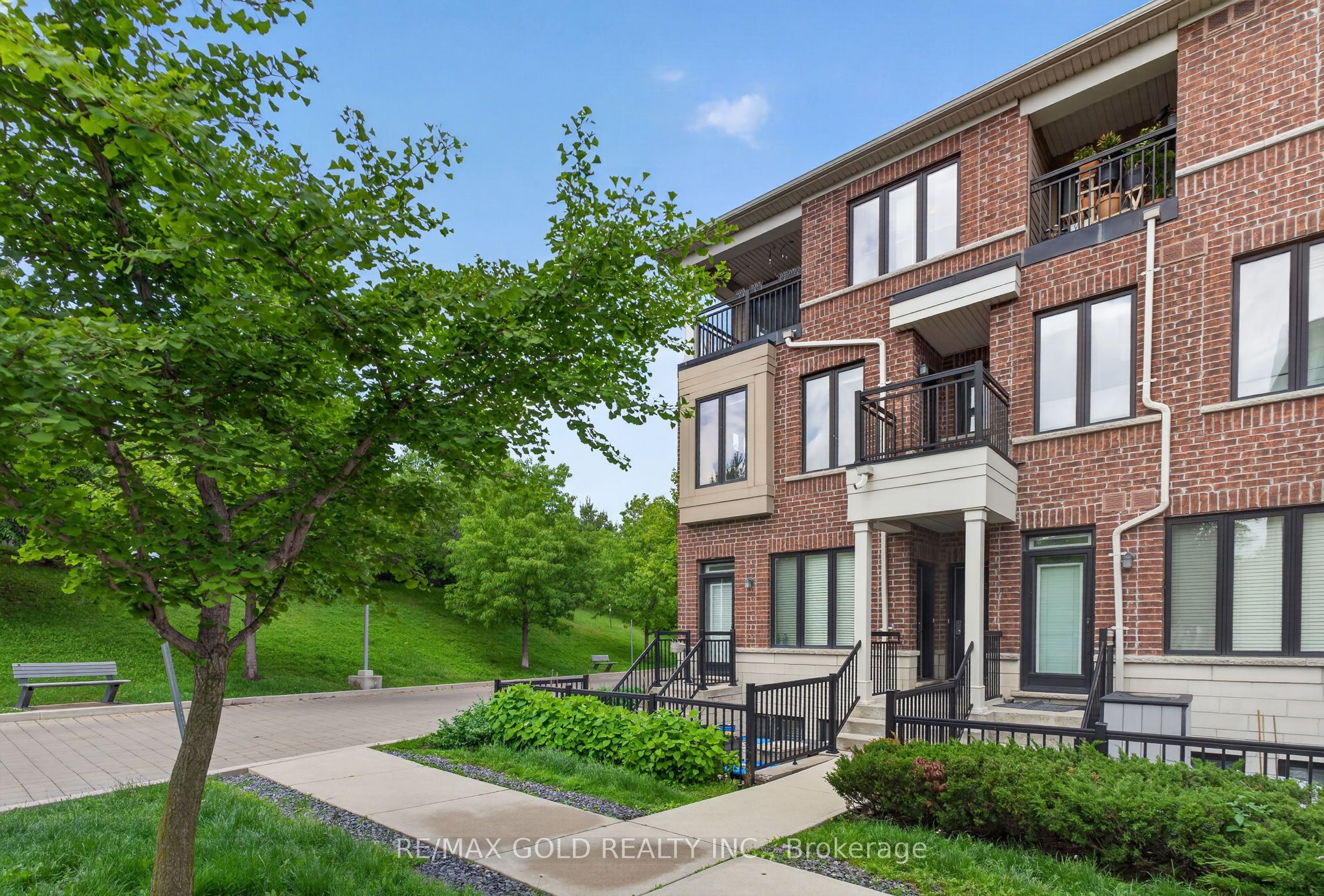 30 Carnation Avenue 92, Toronto, ON M8V 0B8 photo 4