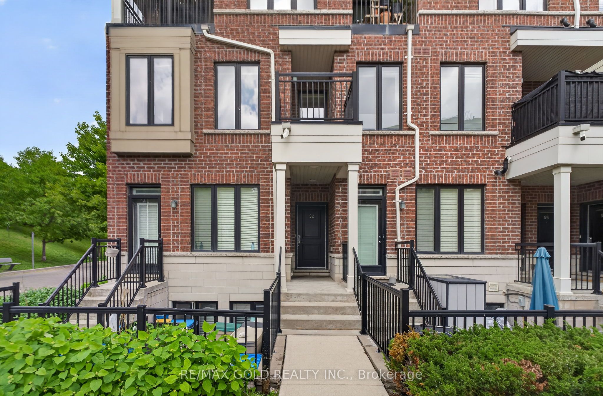 30 Carnation Avenue 92, Toronto, ON M8V 0B8 photo 5
