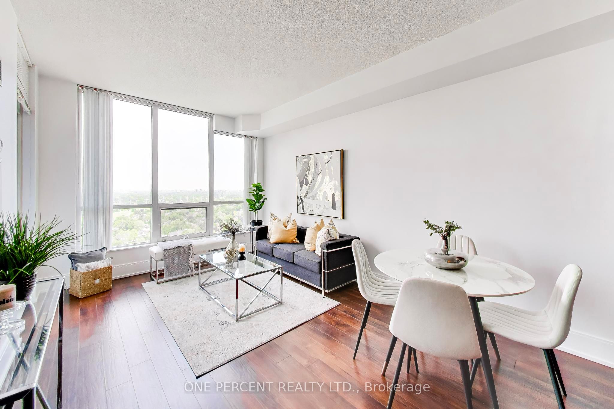 15 Viking Lane 2606, Toronto, ON M9B 0A4