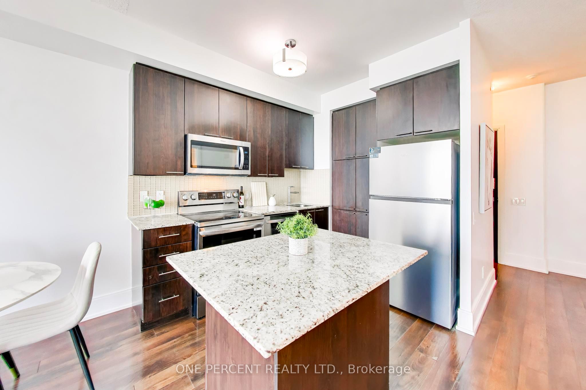 15 Viking Lane 2606, Toronto, ON M9B 0A4 photo 4