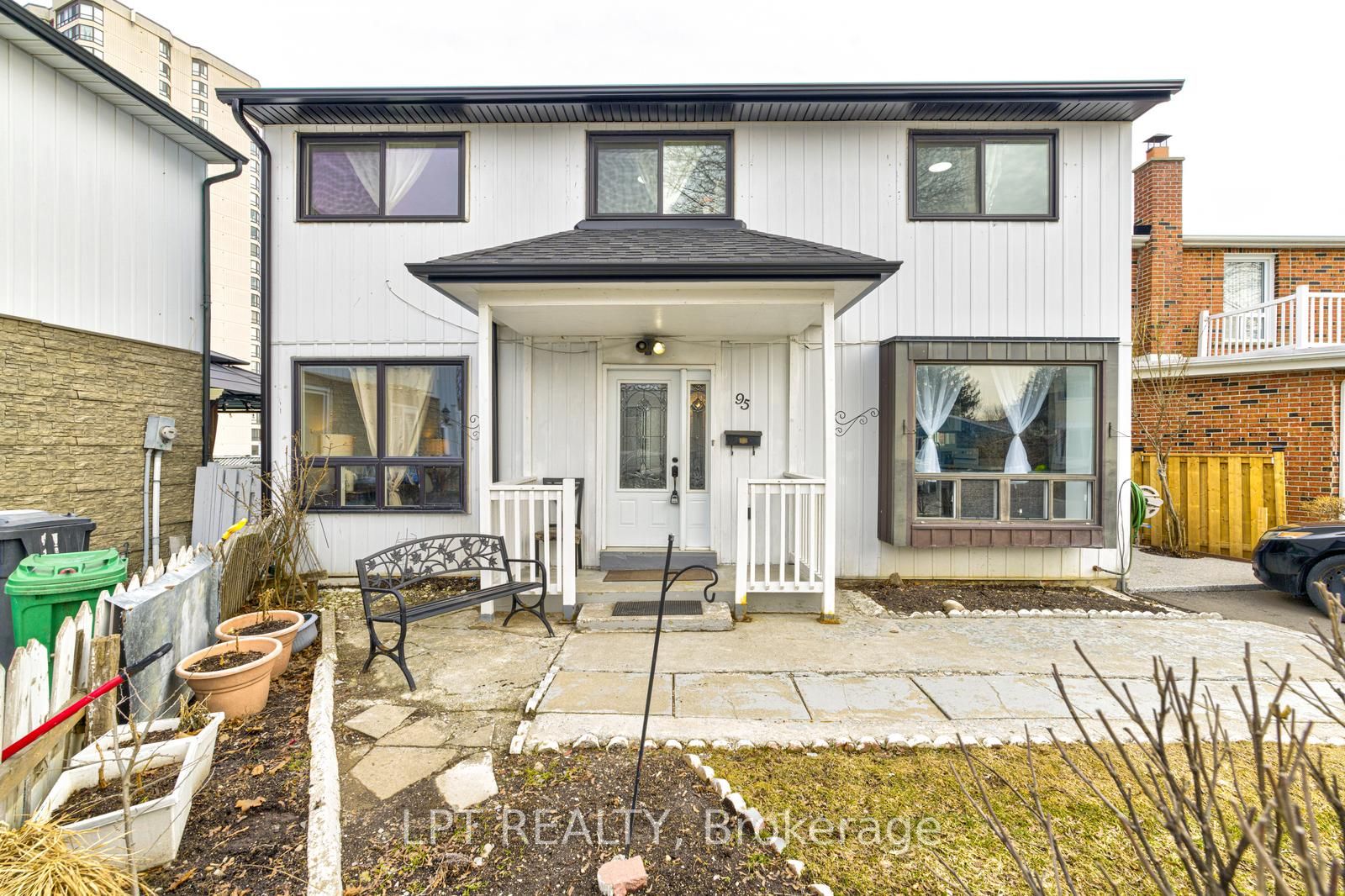 95 Huntingwood Crescent, Brampton, ON L6S 1S5