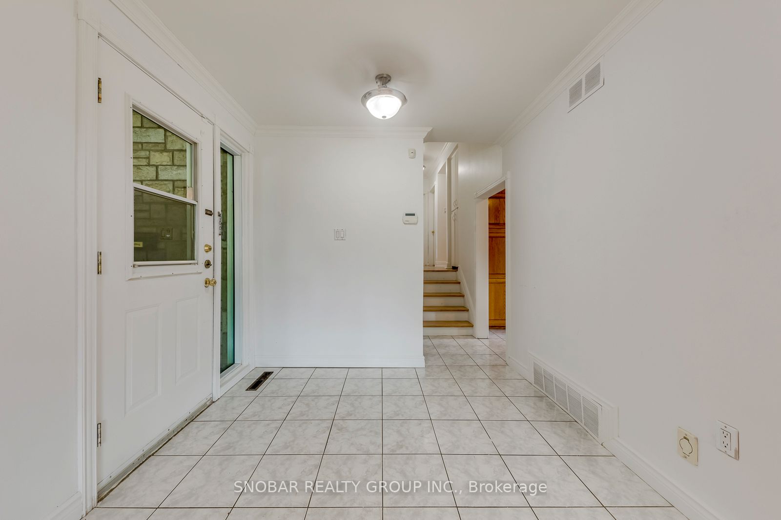 42 Clearbrooke Circle, Toronto, ON M9W 2E4 photo 3