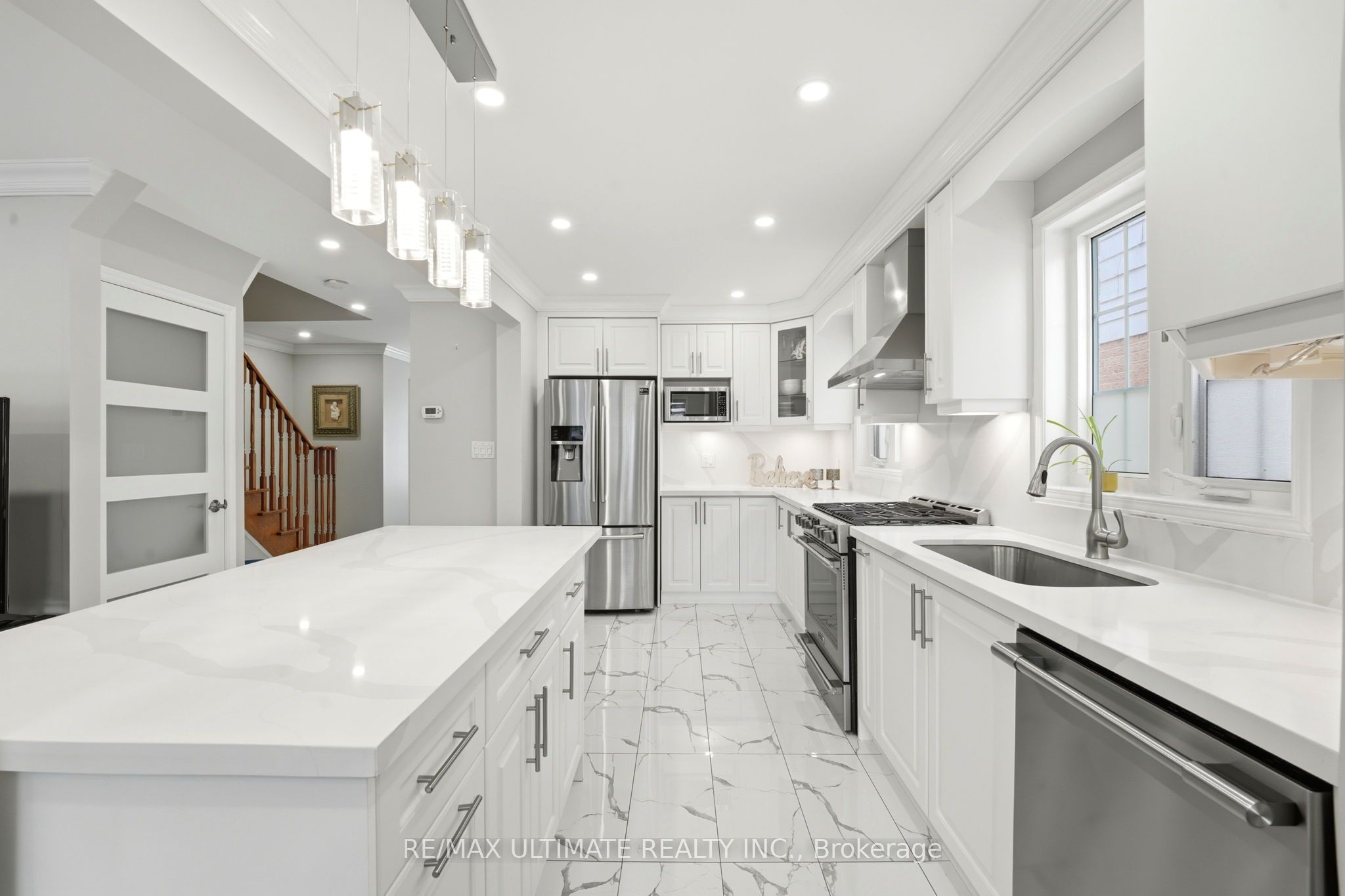 37 Cathy Jean Crescent, Toronto, ON M9V 4T2 photo 5