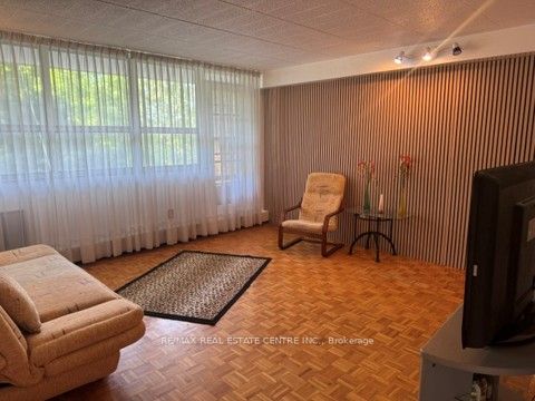 3625 Lake Shore Boulevard W 407, Toronto, ON M8W 4W2 photo 3