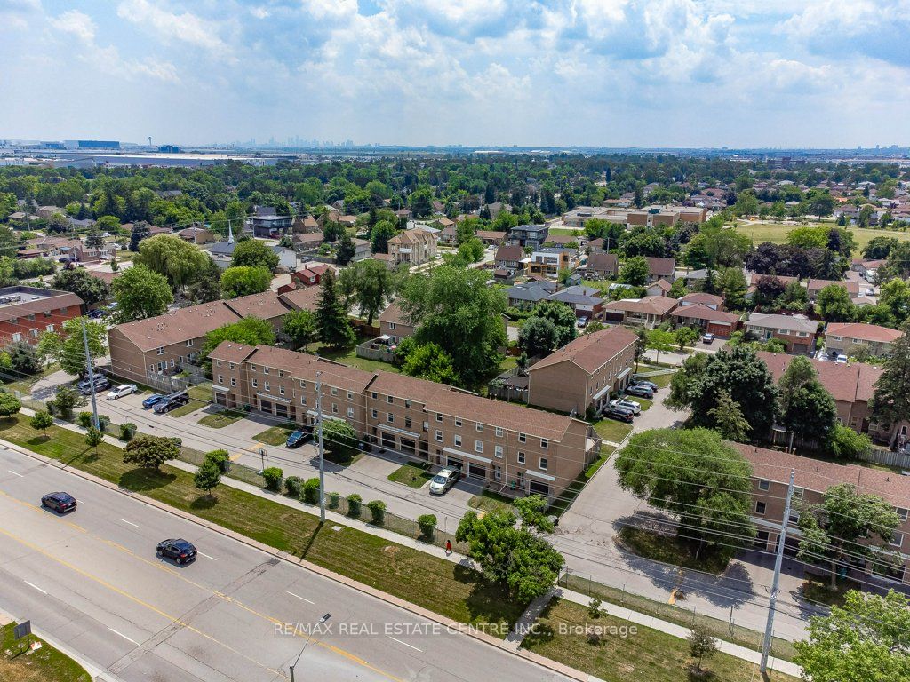 7255 Dooley Drive 47, Mississauga, ON L4T 2S7 photo 3