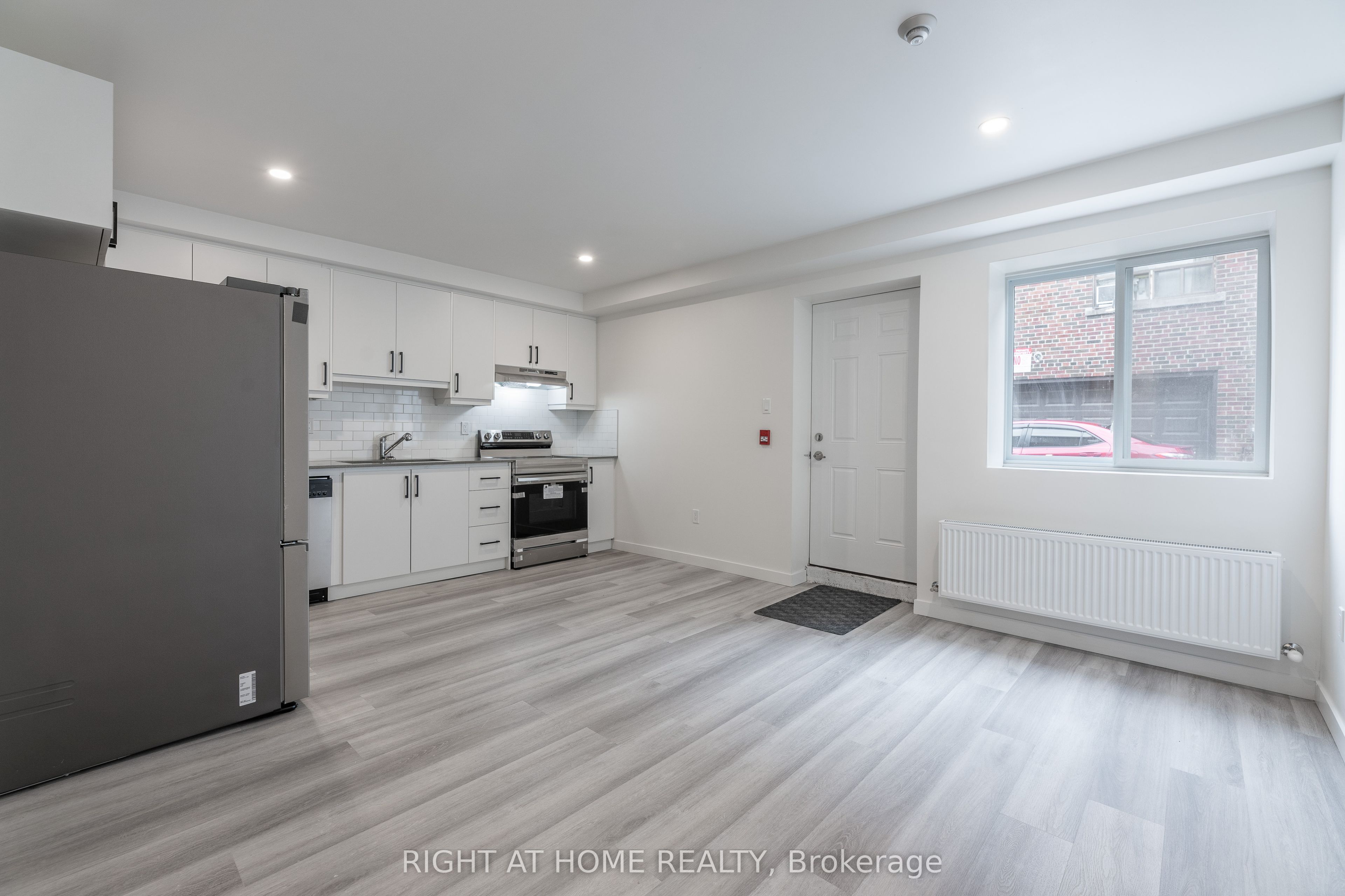 1738 Wilson Avenue 13, Toronto, ON M3L 1A5 photo 5