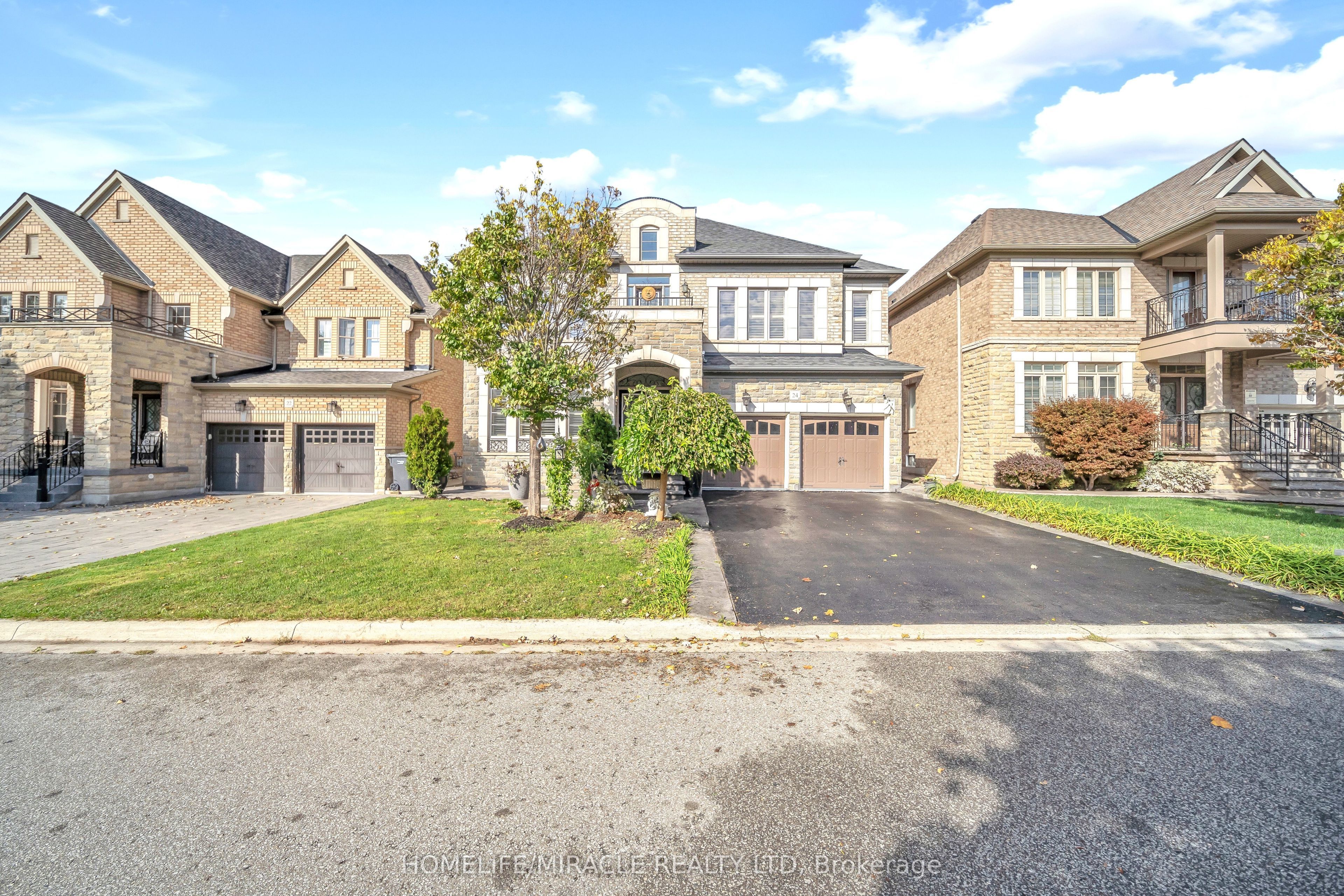 24 Haywood Drive, Brampton, ON L6X 0W1 photo 2