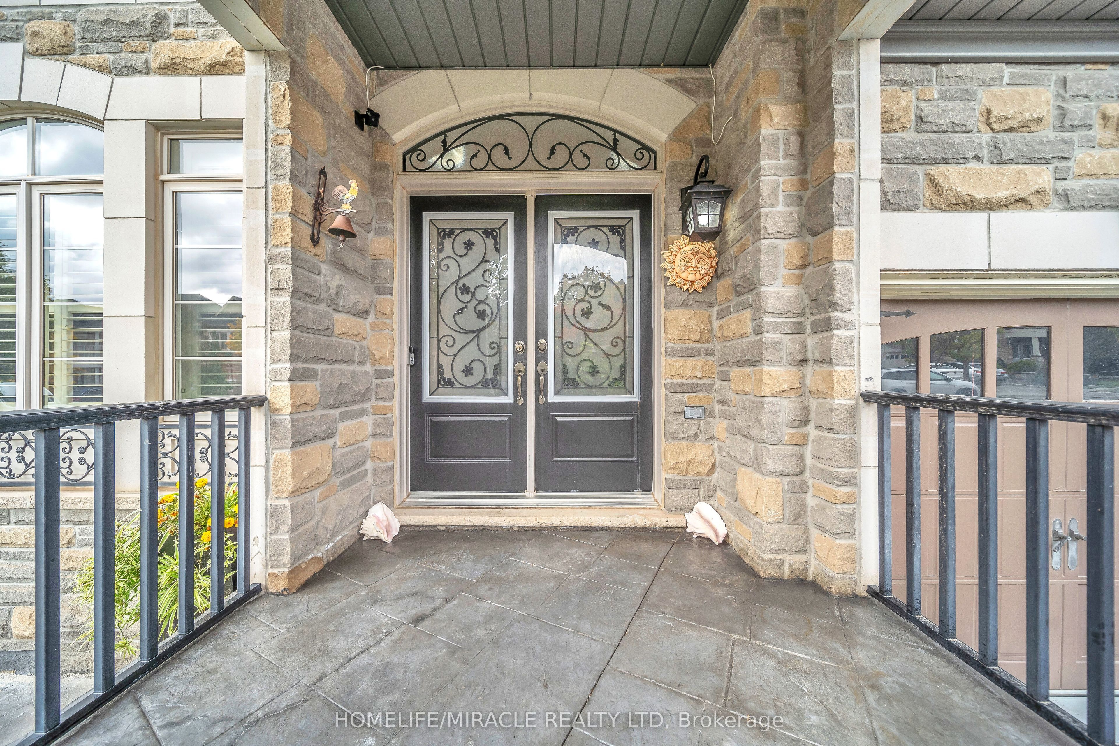 24 Haywood Drive, Brampton, ON L6X 0W1 photo 4