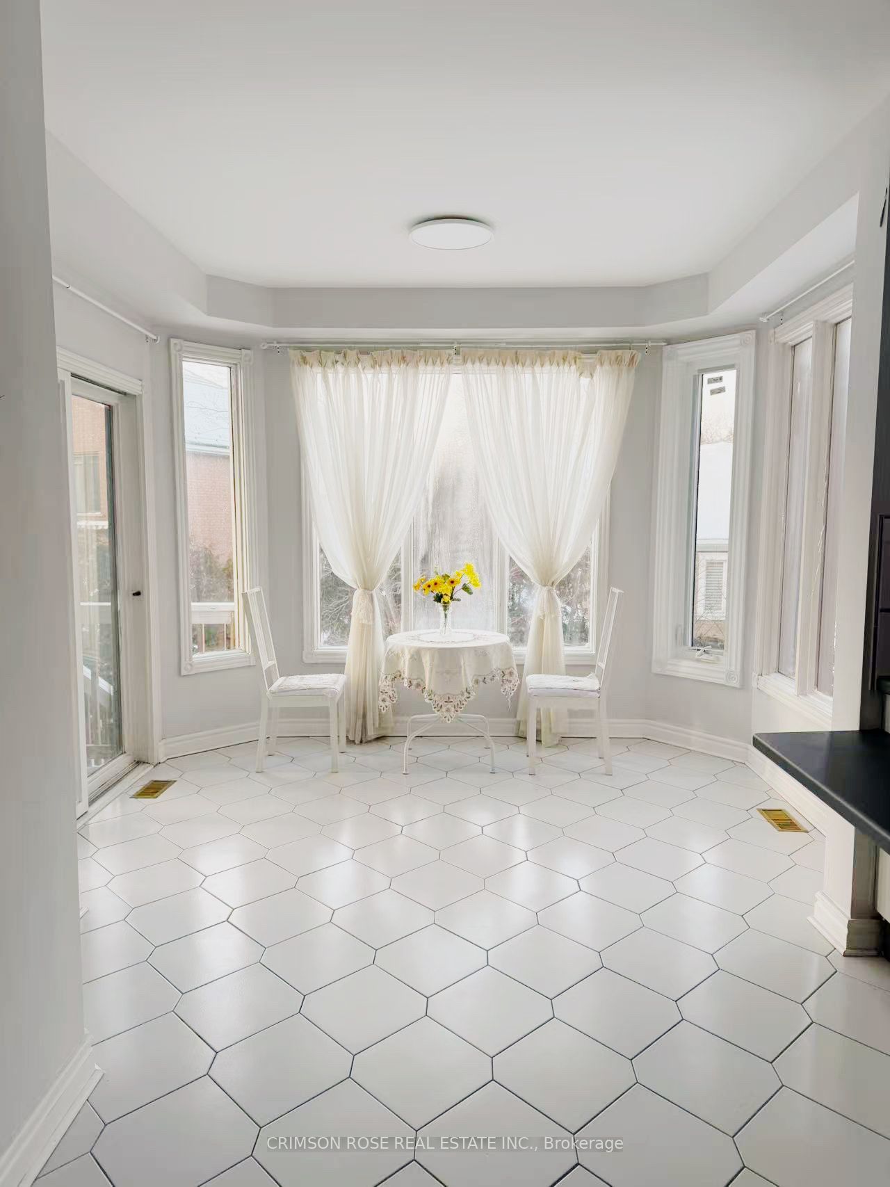 2501 Mississauga Road ROOM #2, Mississauga, ON L5H 4G9 photo 3
