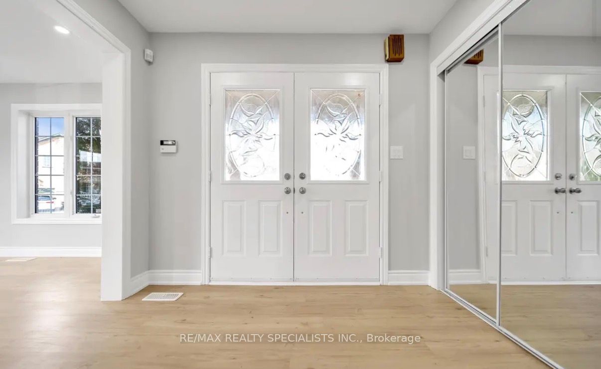 31 Bramcedar Crescent, Brampton, ON L7A 1T3 photo 5