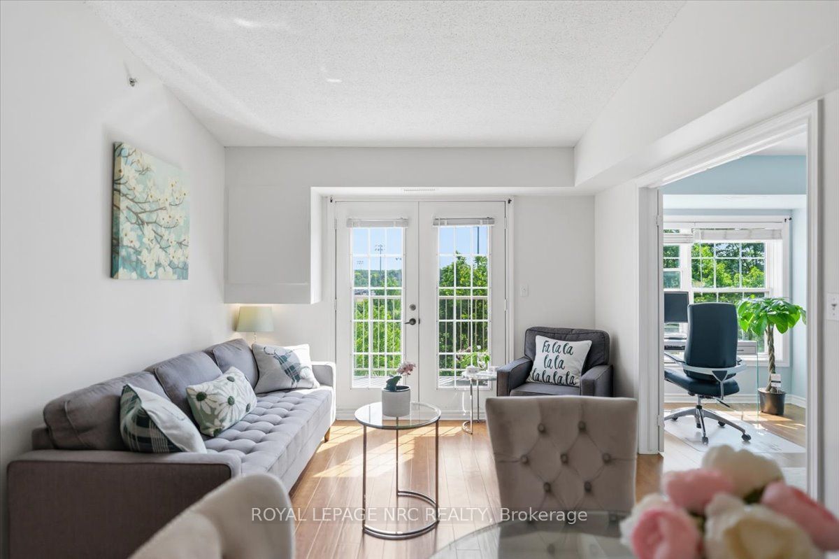 1450 Bishops Gate 409, Oakville, ON L6M 4N1 photo 4