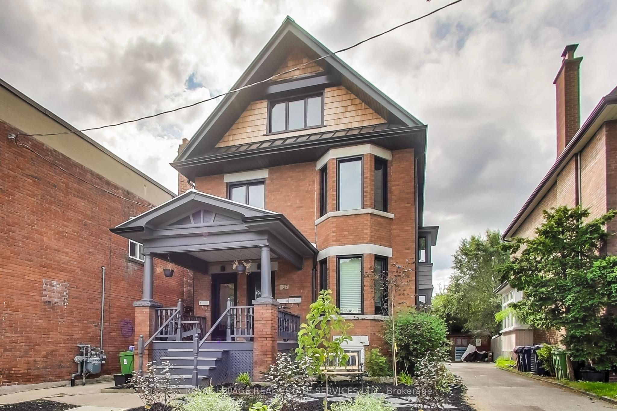 27 St Johns Road Upper Unit - 2nd/3rd, Toronto, ON M6P 1T7 photo 3