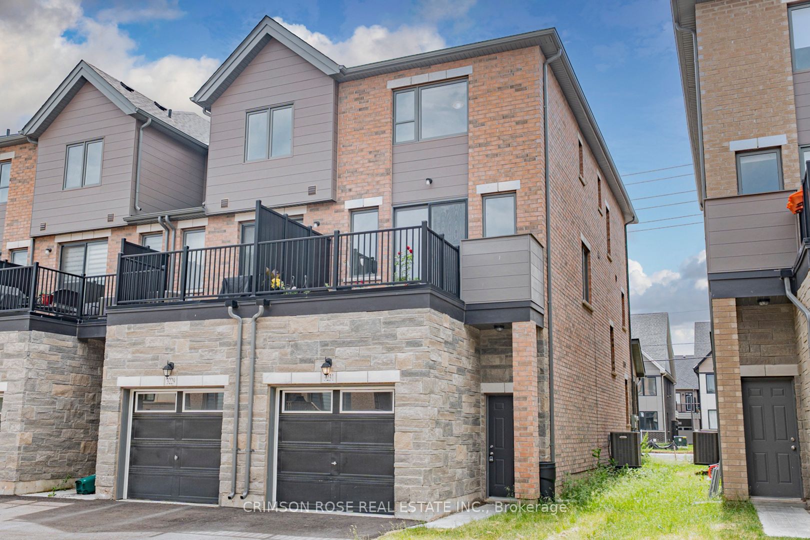 3231 Sixth Line, Oakville, ON L6H 0V9 photo 2