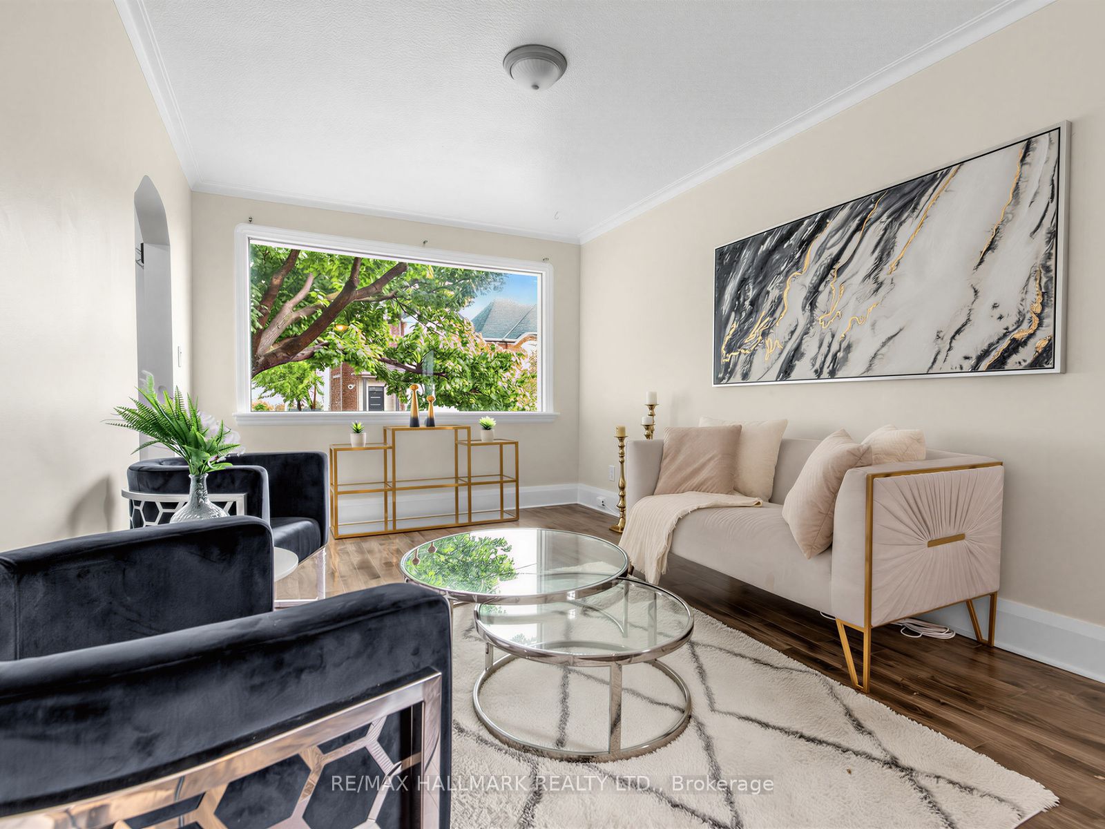 38 Ypres Road, Toronto, ON M6M 1N9 photo 4