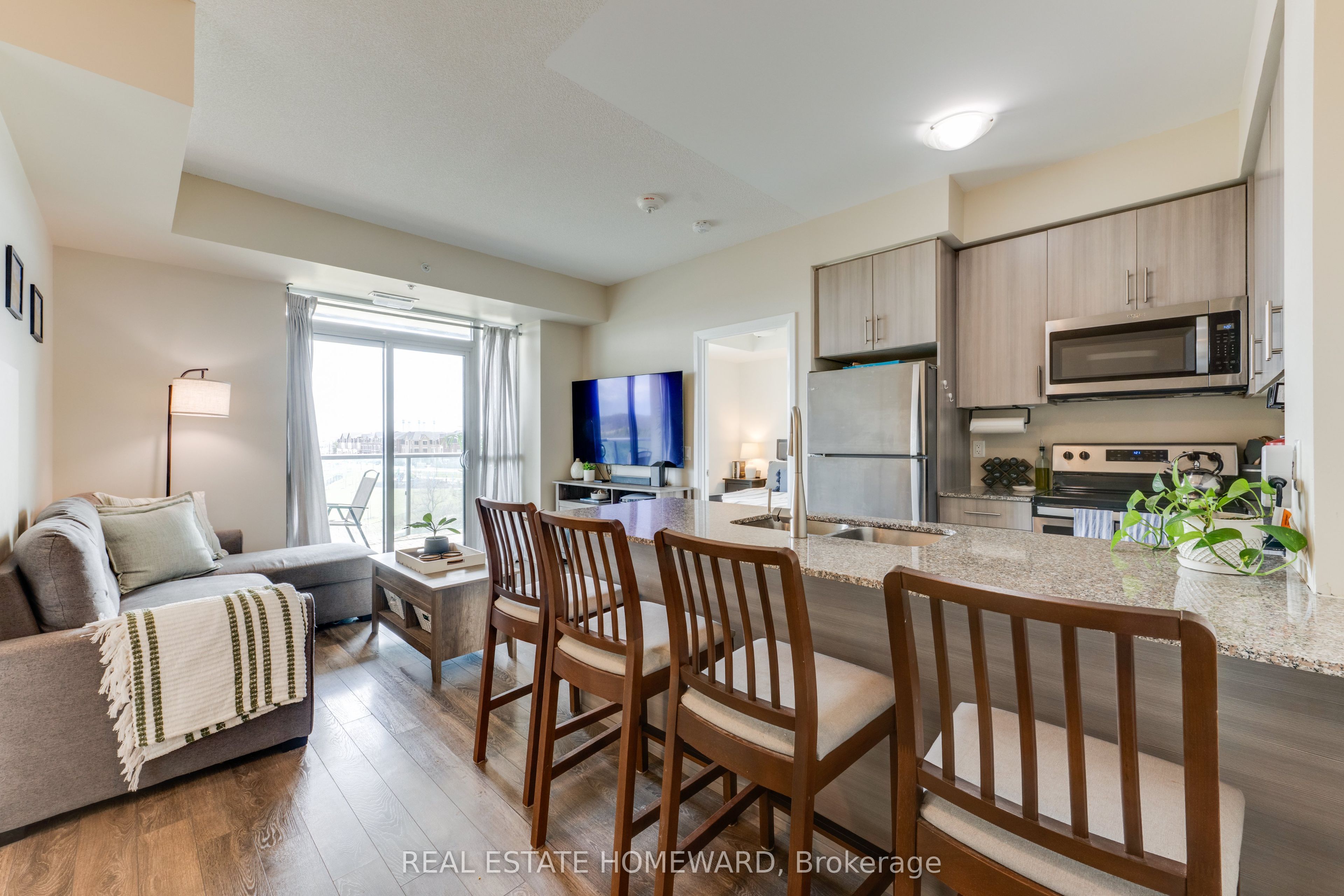 65 Yorkland Boulevard 211, Brampton, ON L6P 4M5 photo 3