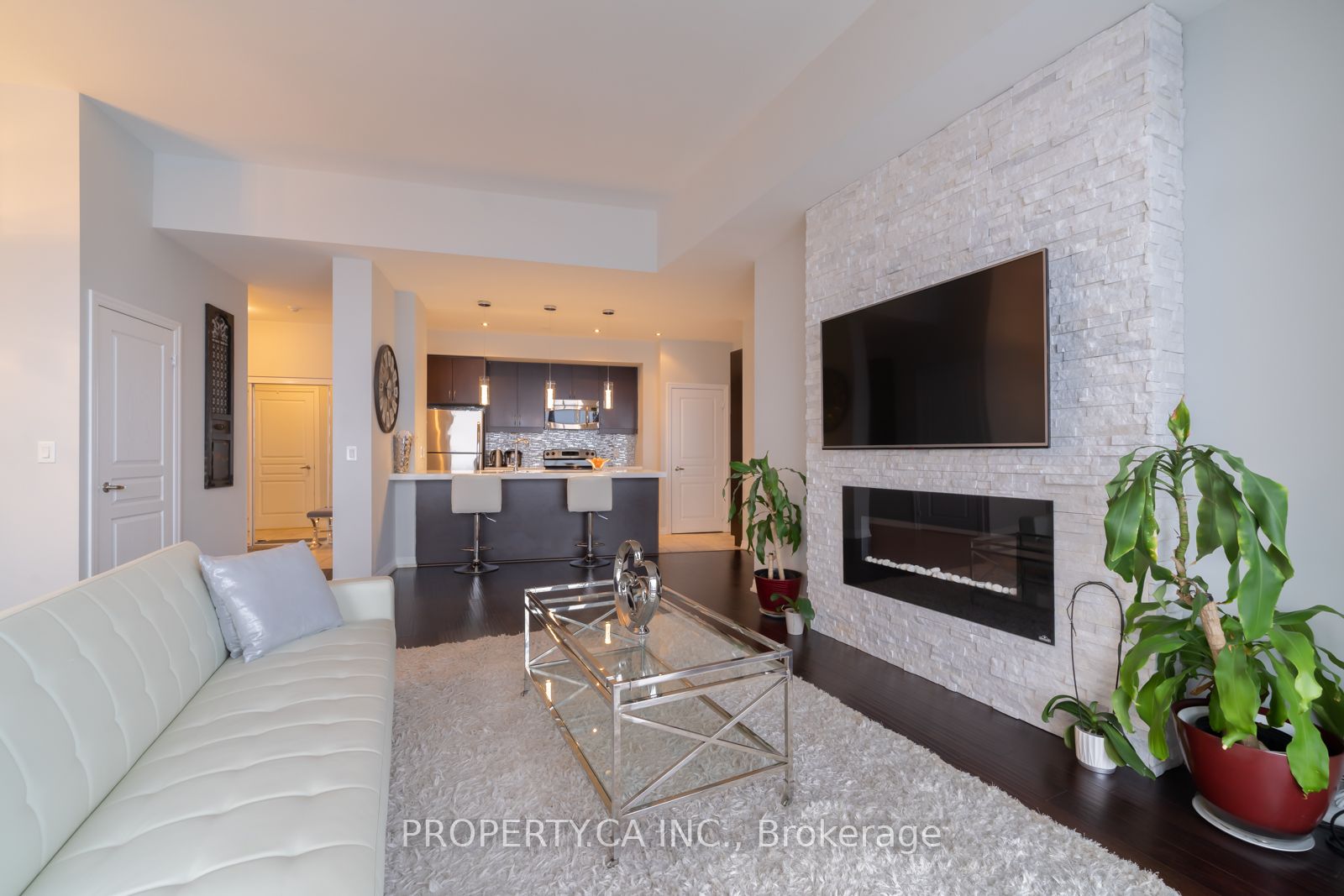 223 Webb Drive PH3504, Mississauga, ON L5B 0E8 photo 3