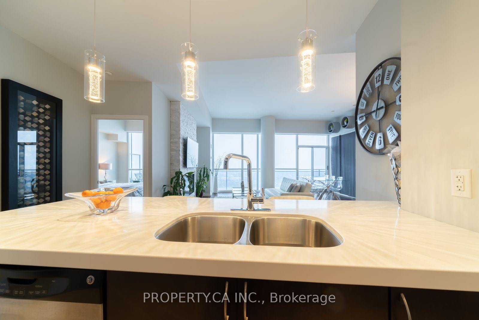 223 Webb Drive PH3504, Mississauga, ON L5B 0E8 photo 5