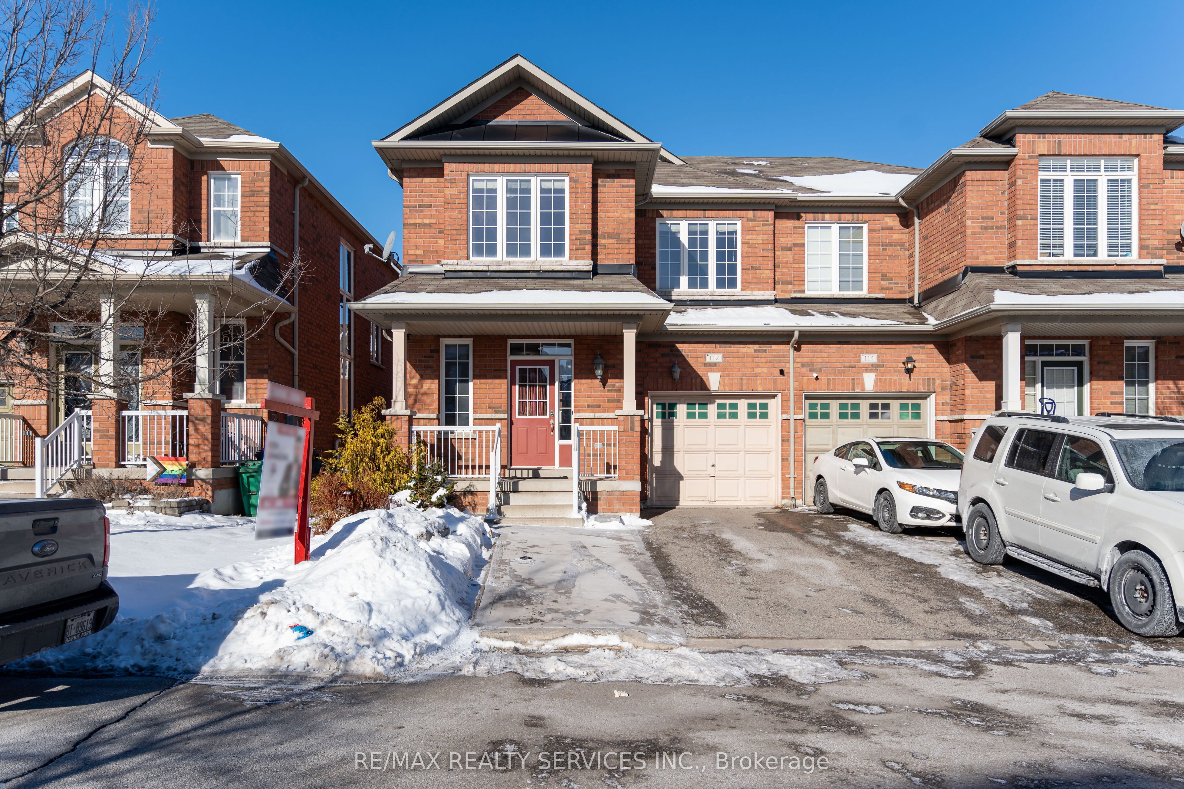 112 Amaranth Crescent, Brampton, ON L7A 0L5 photo 2